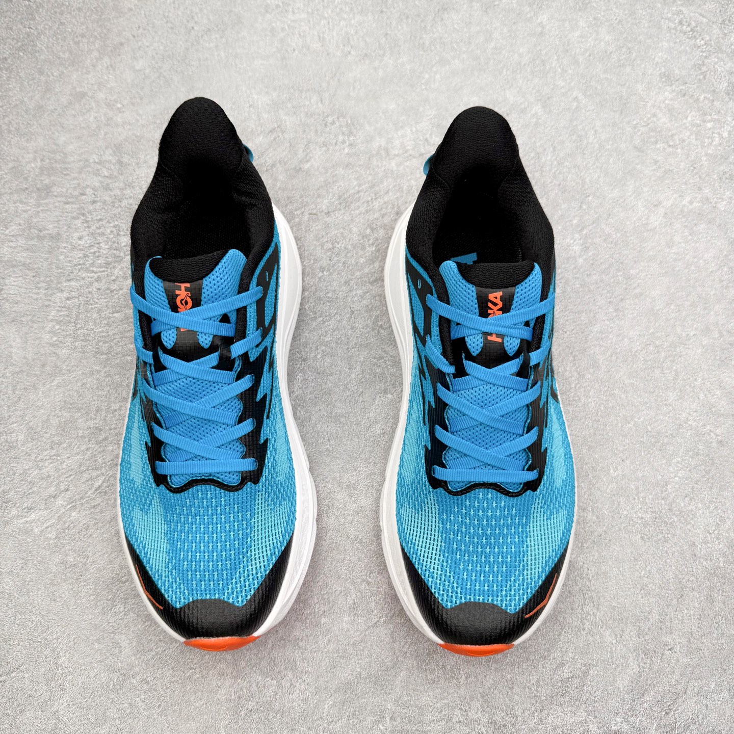 图片[2]-HOKA ONE ONE Challenger ATR 8 挑战者八代轻便耐磨防滑跑步鞋 新一代Challenger泡棉中底减重10% 增加3mm强化缓震、打造Q弹脚感 后跟采用延伸设计 加强跟腱保护、便于穿脱 搭配环保工程网布增加透气、短靴细节防止碎石进入 重新设计的大底以轮胎刻纹为灵感 以更密集的全大底水波刻纹 搭配加大面积的高耐磨橡胶与4mm大刻纹设计 增加整体抓地力与稳定性 尺码：36 36.5 37.5 38 38.5 39 40 40.5 41 42 42.5 43 44 44.5 45-选品中心