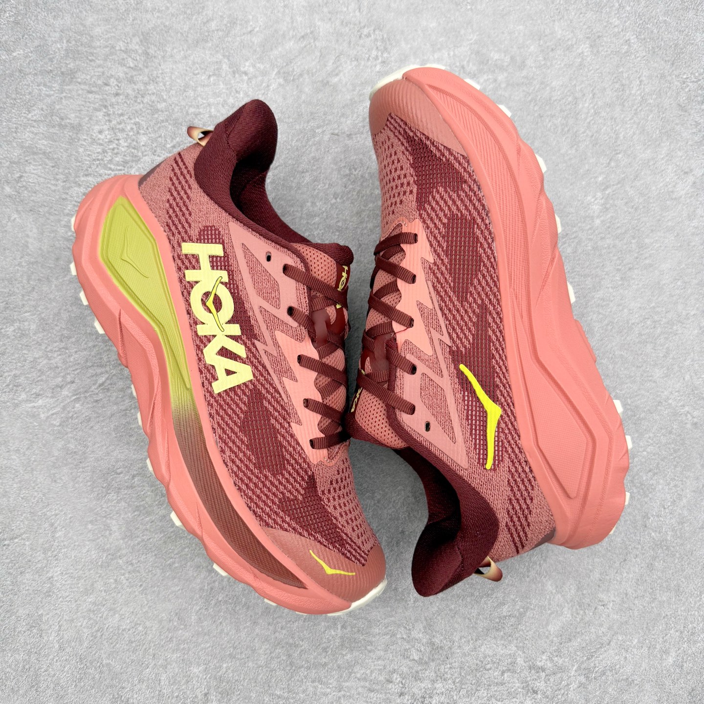 图片[3]-HOKA ONE ONE Challenger ATR 8 挑战者八代轻便耐磨防滑跑步鞋 新一代Challenger泡棉中底减重10% 增加3mm强化缓震、打造Q弹脚感 后跟采用延伸设计 加强跟腱保护、便于穿脱 搭配环保工程网布增加透气、短靴细节防止碎石进入 重新设计的大底以轮胎刻纹为灵感 以更密集的全大底水波刻纹 搭配加大面积的高耐磨橡胶与4mm大刻纹设计 增加整体抓地力与稳定性 尺码：36 36.5 37.5 38 38.5 39 40 40.5 41 42 42.5 43 44 44.5 45-选品中心