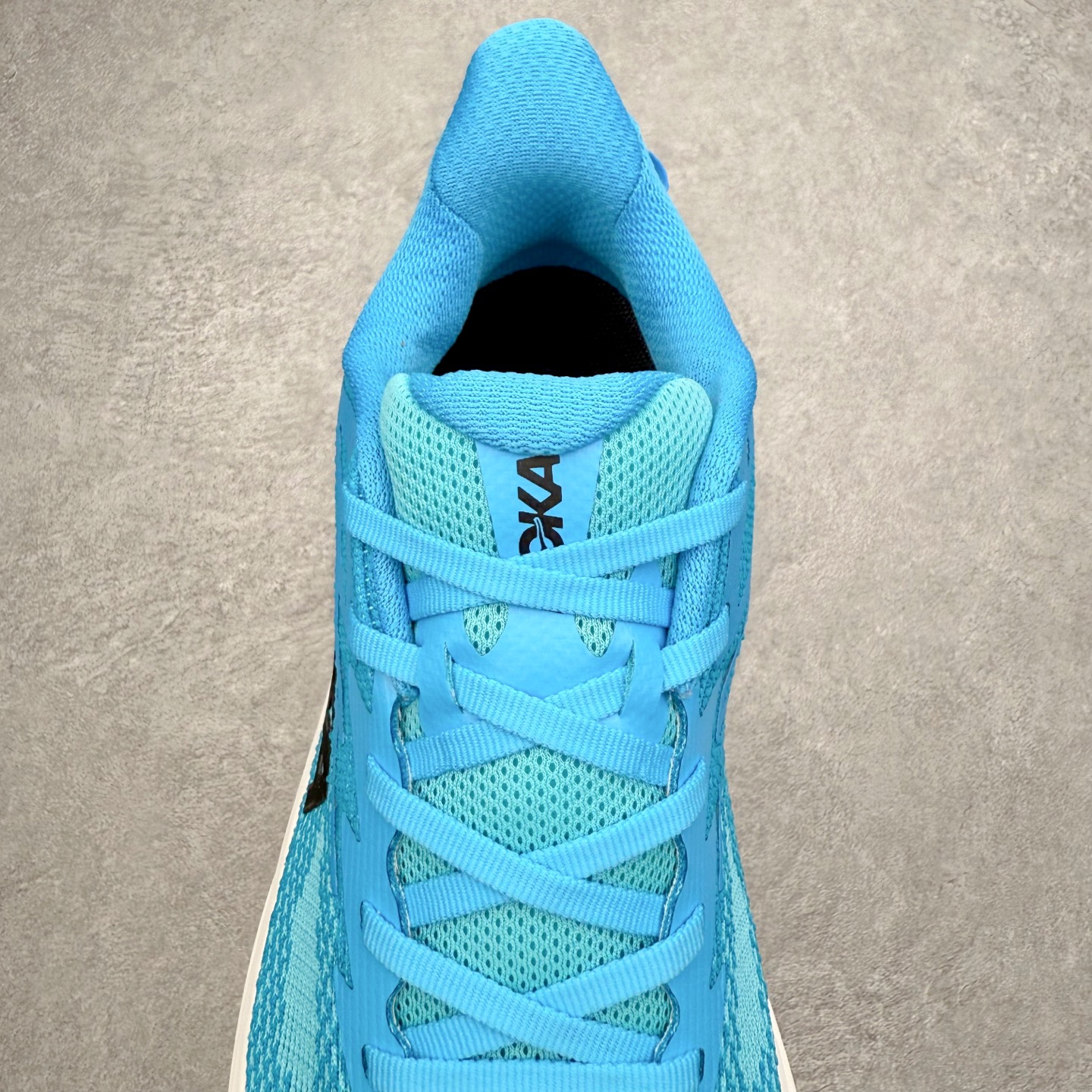 图片[5]-HOKA ONE ONE Challenger ATR 8 挑战者八代轻便耐磨防滑跑步鞋 新一代Challenger泡棉中底减重10% 增加3mm强化缓震、打造Q弹脚感 后跟采用延伸设计 加强跟腱保护、便于穿脱 搭配环保工程网布增加透气、短靴细节防止碎石进入 重新设计的大底以轮胎刻纹为灵感 以更密集的全大底水波刻纹 搭配加大面积的高耐磨橡胶与4mm大刻纹设计 增加整体抓地力与稳定性 尺码：36 36.5 37.5 38 38.5 39 40 40.5 41 42 42.5 43 44 44.5 45-选品中心