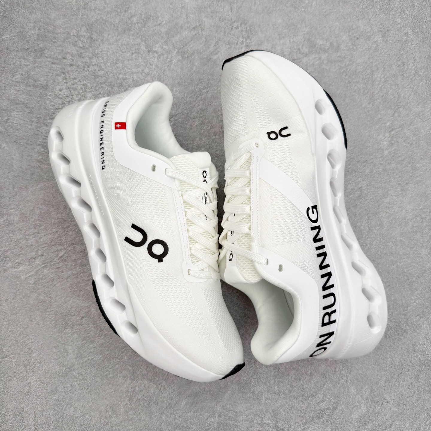 图片[3]-On昂跑 Cloudsurfer Next Z5 舒适柔软低帮跑步鞋 此运动品牌 开创于2010年 缓震着陆、强效回弹、轻柔质感的设计构思始终是ON研制关键 与此同时基于“为全球提供革新性的跑步感受”信念 陆续推出了多款跑鞋及其以专业运动人体跑步工程学为设计关键的功能性跑步服饰设备 让跑者不费力气地畅快畅跑 尺码：36 36.5 37.5 38 38.5 39 40 40.5 41 42 42.5 43 44 44.5 45-选品中心