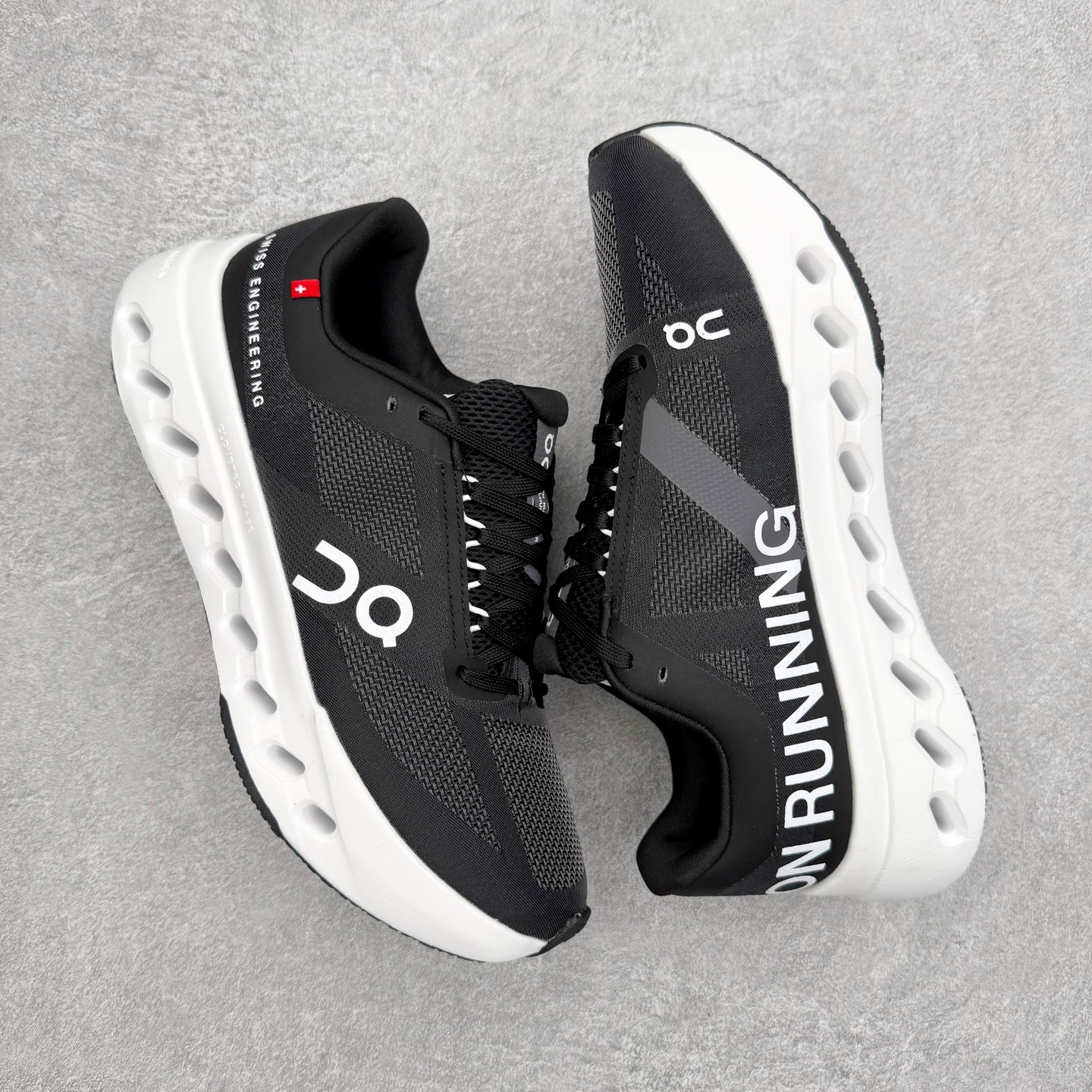 图片[3]-On昂跑 Cloudsurfer Next Z5 舒适柔软低帮跑步鞋 此运动品牌 开创于2010年 缓震着陆、强效回弹、轻柔质感的设计构思始终是ON研制关键 与此同时基于“为全球提供革新性的跑步感受”信念 陆续推出了多款跑鞋及其以专业运动人体跑步工程学为设计关键的功能性跑步服饰设备 让跑者不费力气地畅快畅跑 尺码：36 36.5 37.5 38 38.5 39 40 40.5 41 42 42.5 43 44 44.5 45-选品中心