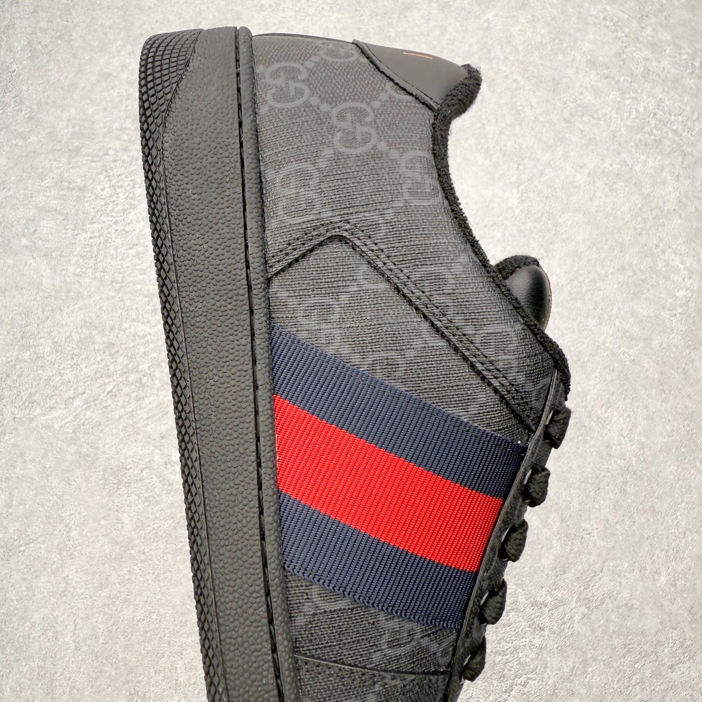 图片[6]-＃纯原福利 Gucci 古驰 Screener 运动休闲时装奢侈品系列 GG珐琅扣 擦脏做旧小脏鞋 高端零售海淘商家混卖版本 东莞纯原品质 原鞋对照工艺生产 原厂一致色泽度玛瑙珐琅GG扣 原版一致鞋舌鞋带处擦脏工艺 全套原版包装外盒配件 意大利进口磨砂头层牛皮 后跟原版一致哑光丝印烫金字体 全网独家复刻细节 ）同源出厂真丝绸防尘鞋套袋 原装雪梨形超软沙绒纸团，工艺无缝细空胶技术，原版一致私模开发大底 尺码：35 36 37 38 39 40 41 42 43 44 45-选品中心