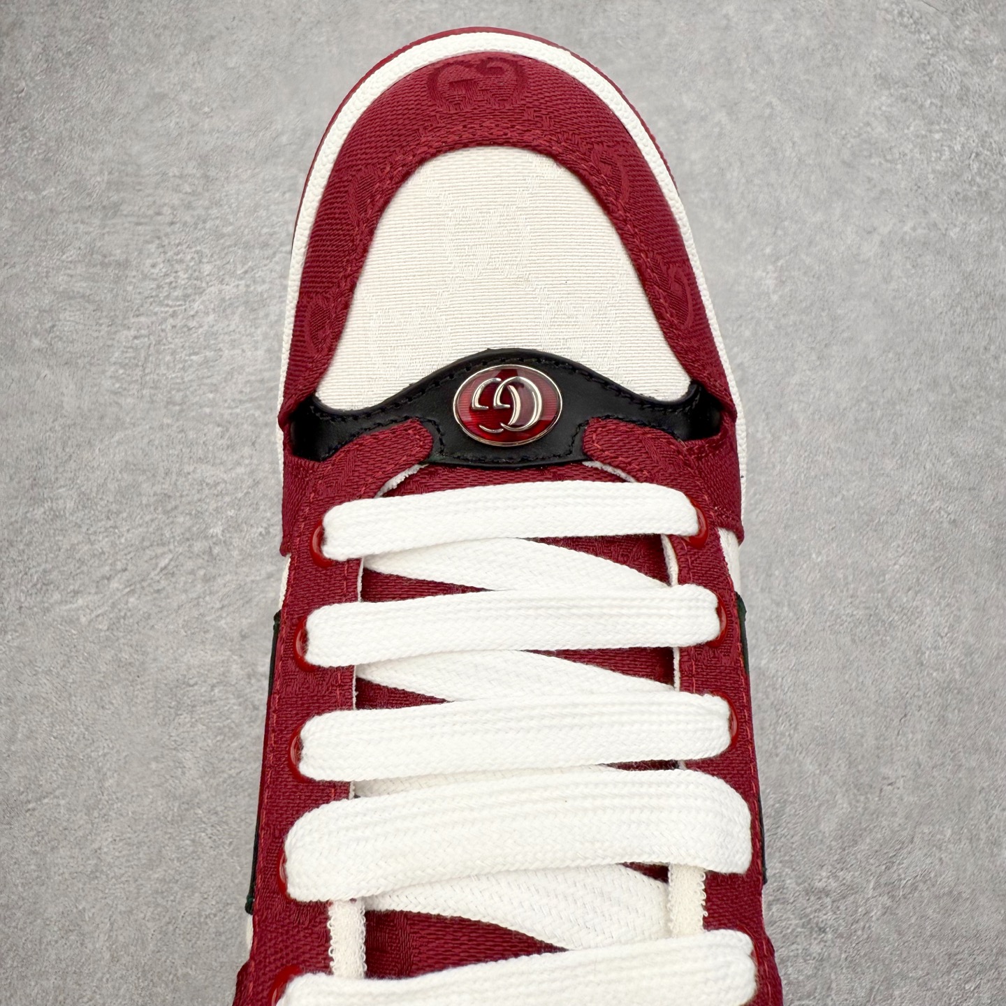 图片[4]-＃纯原福利 Gucci 古驰 Screener 运动休闲时装奢侈品系列 GG珐琅扣 擦脏做旧小脏鞋 高端零售海淘商家混卖版本 东莞纯原品质 原鞋对照工艺生产 原厂一致色泽度玛瑙珐琅GG扣 原版一致鞋舌鞋带处擦脏工艺 全套原版包装外盒配件 意大利进口磨砂头层牛皮 后跟原版一致哑光丝印烫金字体 全网独家复刻细节 ）同源出厂真丝绸防尘鞋套袋 原装雪梨形超软沙绒纸团，工艺无缝细空胶技术，原版一致私模开发大底 尺码：35 36 37 38 39 40 41 42 43 44 45-选品中心