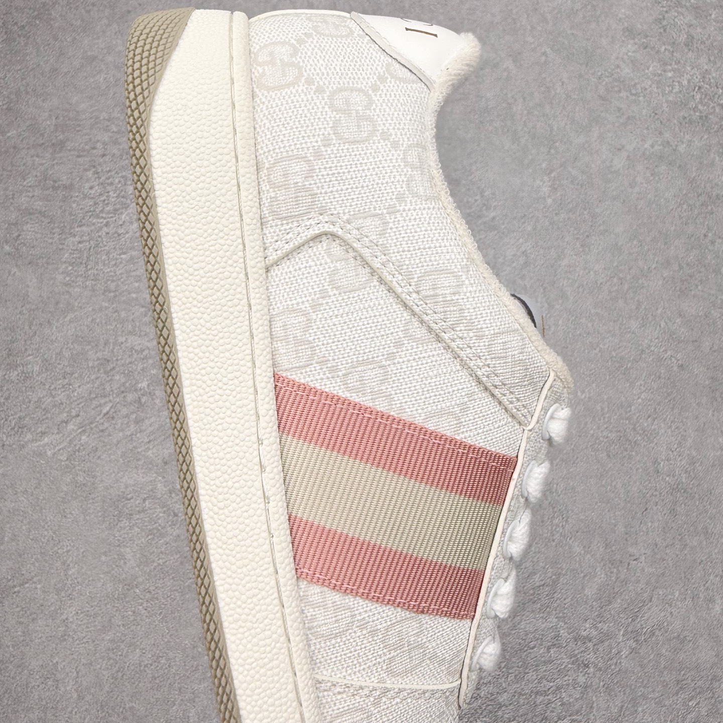 图片[6]-＃纯原福利 Gucci 古驰 Screener 运动休闲时装奢侈品系列 GG珐琅扣 擦脏做旧小脏鞋 高端零售海淘商家混卖版本 东莞纯原品质 原鞋对照工艺生产 原厂一致色泽度玛瑙珐琅GG扣 原版一致鞋舌鞋带处擦脏工艺 全套原版包装外盒配件 意大利进口磨砂头层牛皮 后跟原版一致哑光丝印烫金字体 全网独家复刻细节 ）同源出厂真丝绸防尘鞋套袋 原装雪梨形超软沙绒纸团，工艺无缝细空胶技术，原版一致私模开发大底 尺码：35 36 37 38 39 40 41 42 43 44 45-选品中心