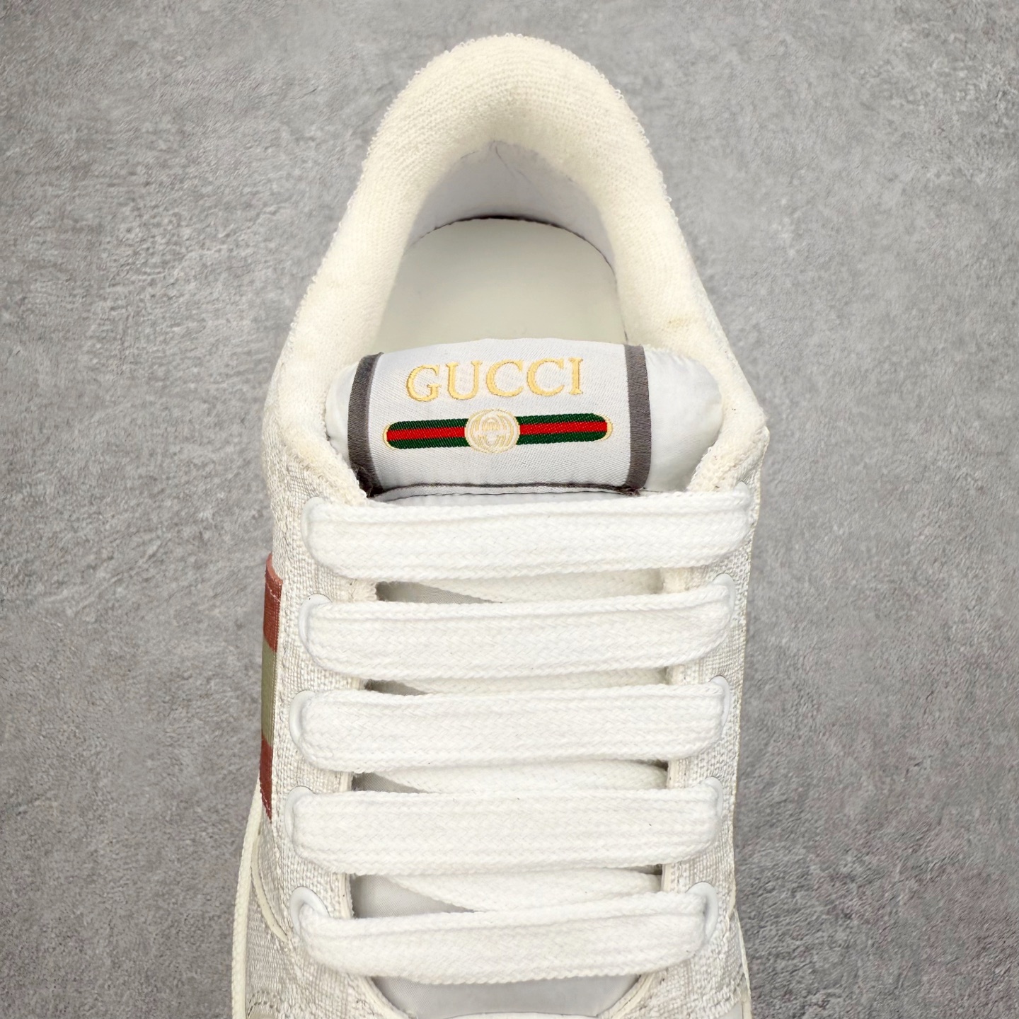 图片[5]-＃纯原福利 Gucci 古驰 Screener 运动休闲时装奢侈品系列 GG珐琅扣 擦脏做旧小脏鞋 高端零售海淘商家混卖版本 东莞纯原品质 原鞋对照工艺生产 原厂一致色泽度玛瑙珐琅GG扣 原版一致鞋舌鞋带处擦脏工艺 全套原版包装外盒配件 意大利进口磨砂头层牛皮 后跟原版一致哑光丝印烫金字体 全网独家复刻细节 ）同源出厂真丝绸防尘鞋套袋 原装雪梨形超软沙绒纸团，工艺无缝细空胶技术，原版一致私模开发大底 尺码：35 36 37 38 39 40 41 42 43 44 45-选品中心