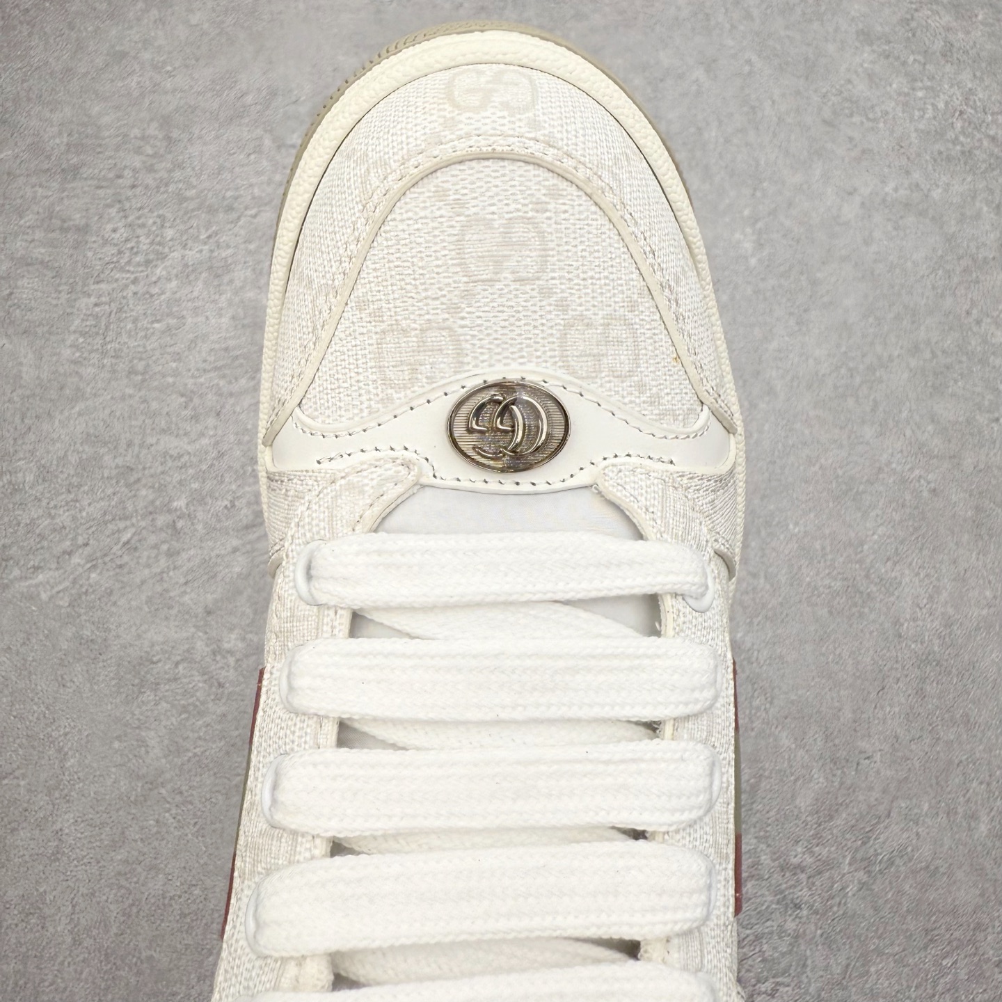 图片[4]-＃纯原福利 Gucci 古驰 Screener 运动休闲时装奢侈品系列 GG珐琅扣 擦脏做旧小脏鞋 高端零售海淘商家混卖版本 东莞纯原品质 原鞋对照工艺生产 原厂一致色泽度玛瑙珐琅GG扣 原版一致鞋舌鞋带处擦脏工艺 全套原版包装外盒配件 意大利进口磨砂头层牛皮 后跟原版一致哑光丝印烫金字体 全网独家复刻细节 ）同源出厂真丝绸防尘鞋套袋 原装雪梨形超软沙绒纸团，工艺无缝细空胶技术，原版一致私模开发大底 尺码：35 36 37 38 39 40 41 42 43 44 45-选品中心