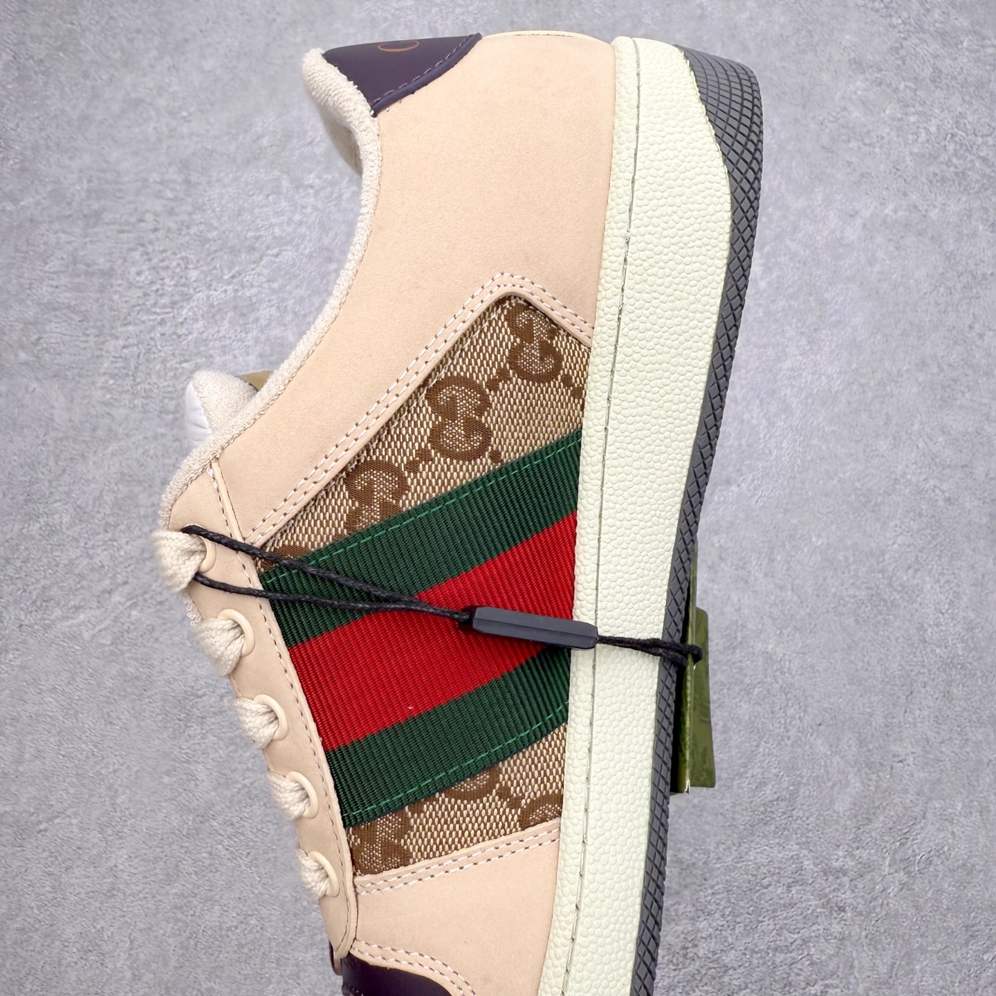 图片[7]-＃纯原福利 Gucci 古驰 Screener 运动休闲时装奢侈品系列 GG珐琅扣 擦脏做旧小脏鞋 高端零售海淘商家混卖版本 东莞纯原品质 原鞋对照工艺生产 原厂一致色泽度玛瑙珐琅GG扣 原版一致鞋舌鞋带处擦脏工艺 全套原版包装外盒配件 意大利进口磨砂头层牛皮 后跟原版一致哑光丝印烫金字体 全网独家复刻细节 ）同源出厂真丝绸防尘鞋套袋 原装雪梨形超软沙绒纸团，工艺无缝细空胶技术，原版一致私模开发大底 尺码：35 36 37 38 39 40 41 42 43 44 45-选品中心