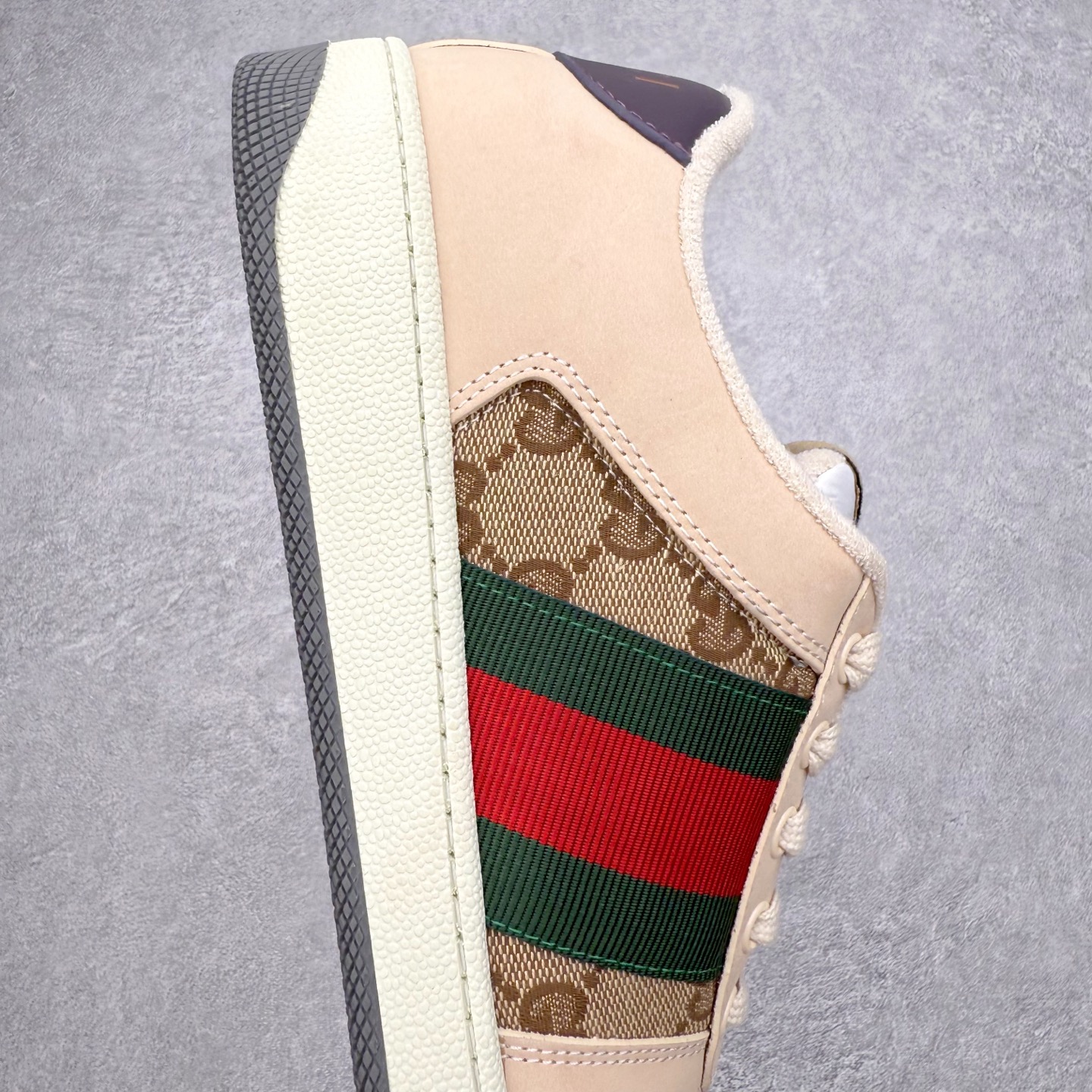 图片[6]-＃纯原福利 Gucci 古驰 Screener 运动休闲时装奢侈品系列 GG珐琅扣 擦脏做旧小脏鞋 高端零售海淘商家混卖版本 东莞纯原品质 原鞋对照工艺生产 原厂一致色泽度玛瑙珐琅GG扣 原版一致鞋舌鞋带处擦脏工艺 全套原版包装外盒配件 意大利进口磨砂头层牛皮 后跟原版一致哑光丝印烫金字体 全网独家复刻细节 ）同源出厂真丝绸防尘鞋套袋 原装雪梨形超软沙绒纸团，工艺无缝细空胶技术，原版一致私模开发大底 尺码：35 36 37 38 39 40 41 42 43 44 45-选品中心