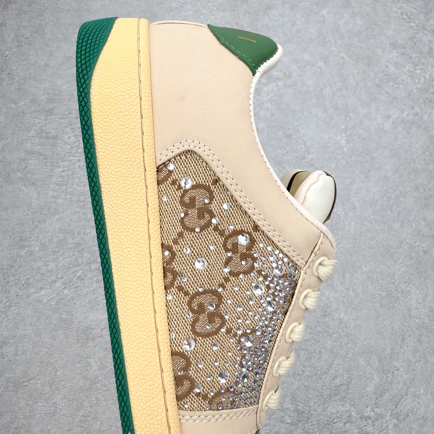 图片[6]-＃纯原福利 Gucci 古驰 Screener 运动休闲时装奢侈品系列 GG珐琅扣 擦脏做旧小脏鞋 高端零售海淘商家混卖版本 东莞纯原品质 原鞋对照工艺生产 原厂一致色泽度玛瑙珐琅GG扣 原版一致鞋舌鞋带处擦脏工艺 全套原版包装外盒配件 意大利进口磨砂头层牛皮 后跟原版一致哑光丝印烫金字体 全网独家复刻细节 ）同源出厂真丝绸防尘鞋套袋 原装雪梨形超软沙绒纸团，工艺无缝细空胶技术，原版一致私模开发大底 尺码：35 36 37 38 39 40 41 42 43 44 45-选品中心