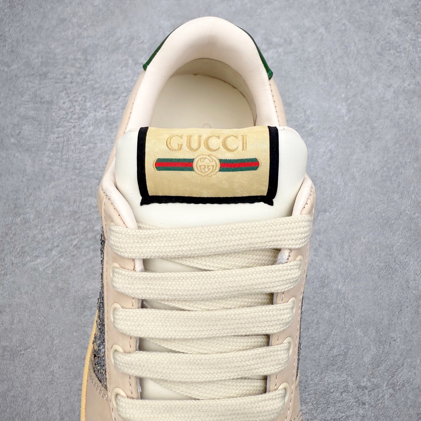 图片[5]-＃纯原福利 Gucci 古驰 Screener 运动休闲时装奢侈品系列 GG珐琅扣 擦脏做旧小脏鞋 高端零售海淘商家混卖版本 东莞纯原品质 原鞋对照工艺生产 原厂一致色泽度玛瑙珐琅GG扣 原版一致鞋舌鞋带处擦脏工艺 全套原版包装外盒配件 意大利进口磨砂头层牛皮 后跟原版一致哑光丝印烫金字体 全网独家复刻细节 ）同源出厂真丝绸防尘鞋套袋 原装雪梨形超软沙绒纸团，工艺无缝细空胶技术，原版一致私模开发大底 尺码：35 36 37 38 39 40 41 42 43 44 45-选品中心