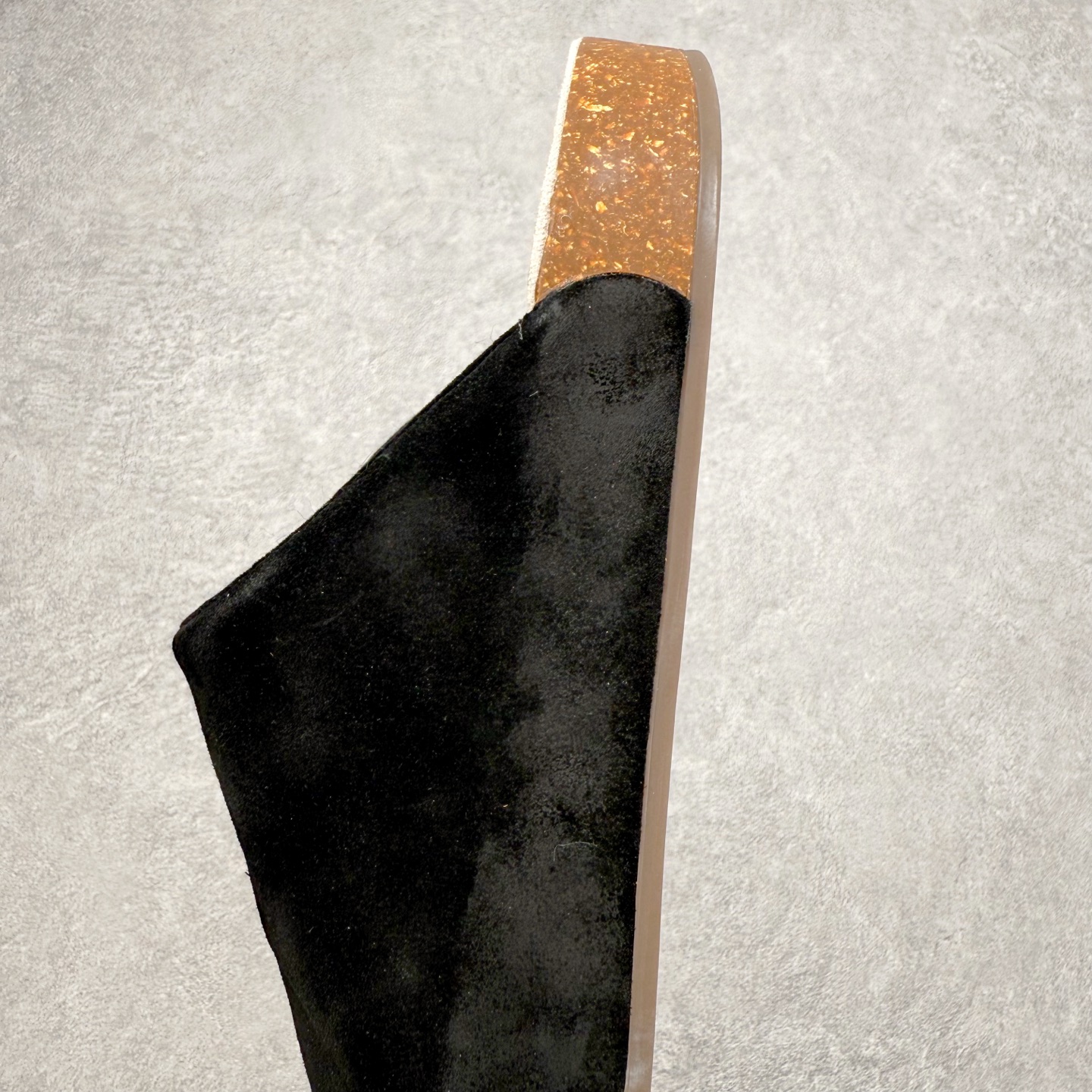 图片[7]-AD Originals Adimule 舒适百搭防磨包头拖鞋 男女同款 实拍调校N版已经零色差零失真 百分百还原实物色彩所见即所得 不存在货不对板色差等低级问题 选购参考实物拍摄 不混卖不参货 只用心做好货严格选品 承诺混一赔十 尺码：36 36.5 37.5 38 38.5 39 40 40.5 41 42 42.5 43 44 44.5 45-选品中心