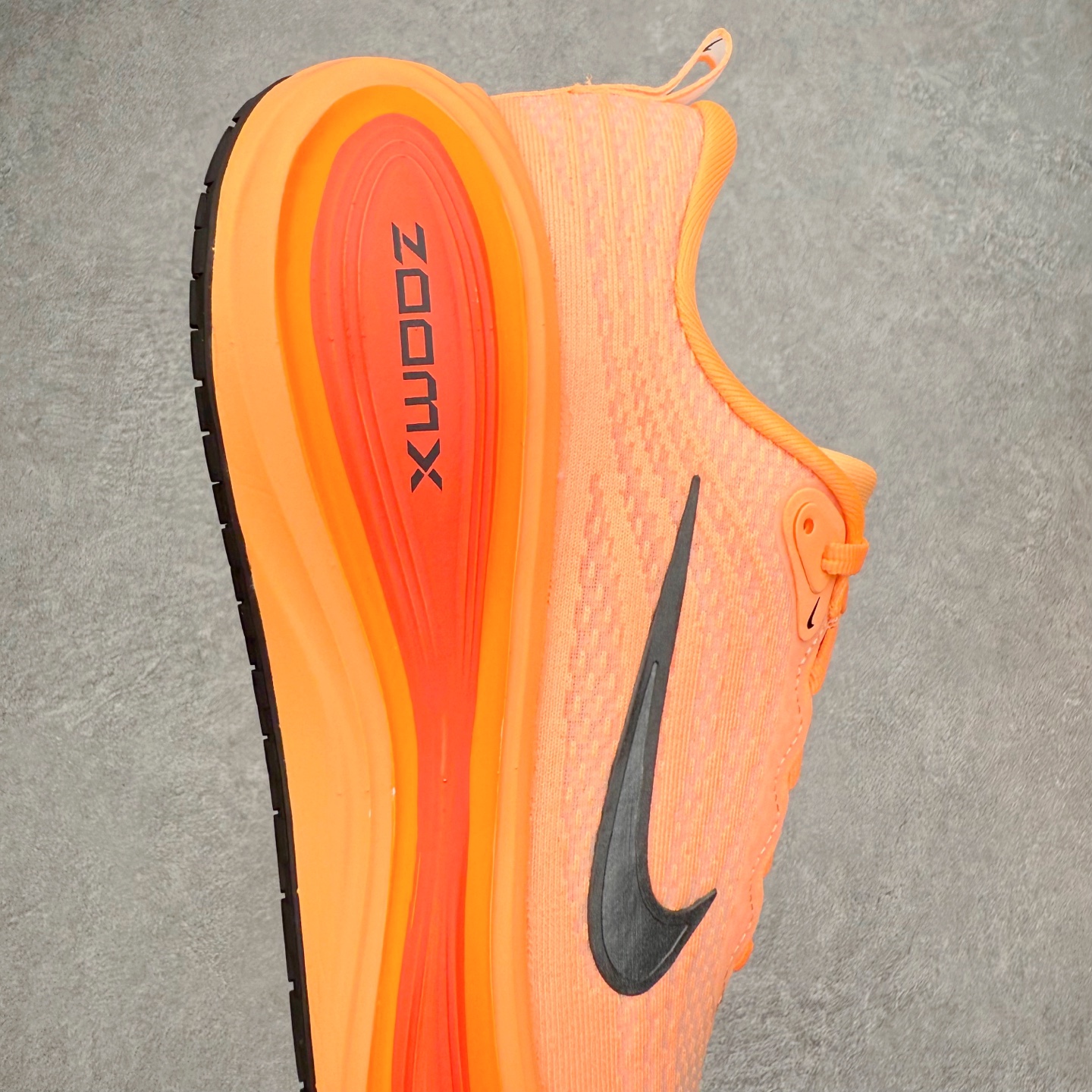 图片[6]-NK Vomero Plus 时尚舒适 网布防滑耐磨 低帮跑步鞋 HV8150-801 实拍调校N版已经零色差零失真 百分百还原实物色彩所见即所得 不存在货不对板色差等低级问题 选购参考实物拍摄 不混卖不参货 只用心做好货严格选品 承诺混一赔十 尺码：36 36.5 37.5 38 38.5 39 40 40.5 41 42 42.5 43 44 44.5 45-选品中心