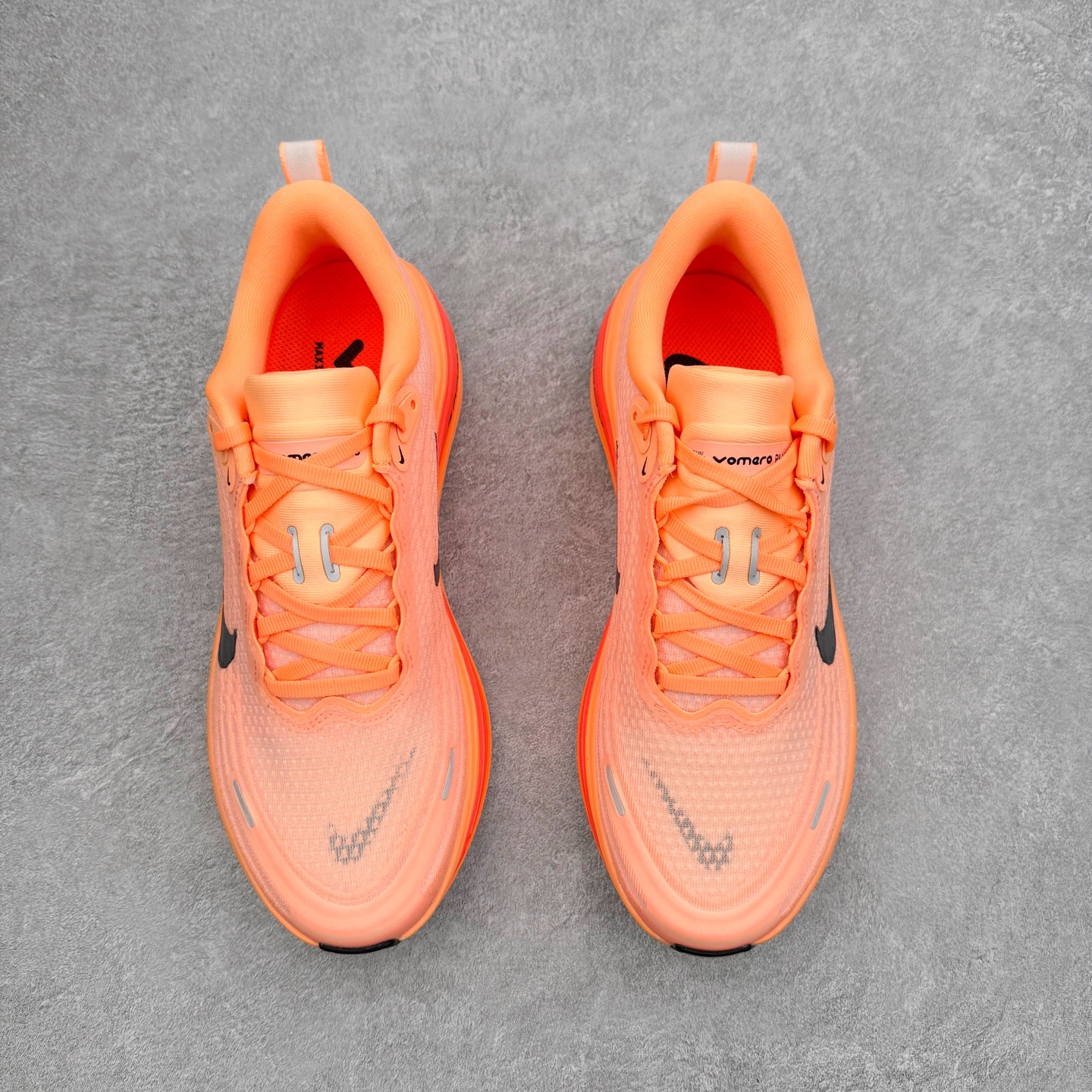 图片[2]-NK Vomero Plus 时尚舒适 网布防滑耐磨 低帮跑步鞋 HV8150-801 实拍调校N版已经零色差零失真 百分百还原实物色彩所见即所得 不存在货不对板色差等低级问题 选购参考实物拍摄 不混卖不参货 只用心做好货严格选品 承诺混一赔十 尺码：36 36.5 37.5 38 38.5 39 40 40.5 41 42 42.5 43 44 44.5 45-选品中心