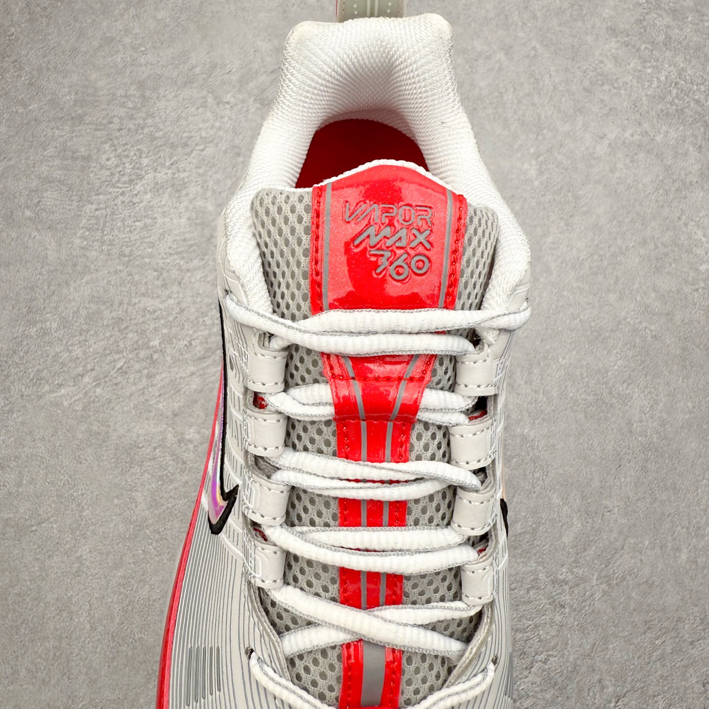 图片[5]-NK Vapormax 360 简约舒适织物低帮气垫休闲跑步鞋 CK2718-002 鞋面依旧延续经典设计，中底则加入了 VaporMax 气垫科技。值得一提的是气垫后跟处带有特殊的支架设计，致敬早期 Air Max 360气垫提高稳定性的后跟支架。实拍调校N版已经零色差零失真 百分百还原实物色彩所见即所得 不存在货不对板色差等低级问题 选购参考实物拍摄 不混卖不参货 只用心做好货严格选品 承诺混一赔十 尺码：36 36.5 37.5 38 38.5 39 40 40.5 41 42 42.5 43 44 44.5 45 46-选品中心