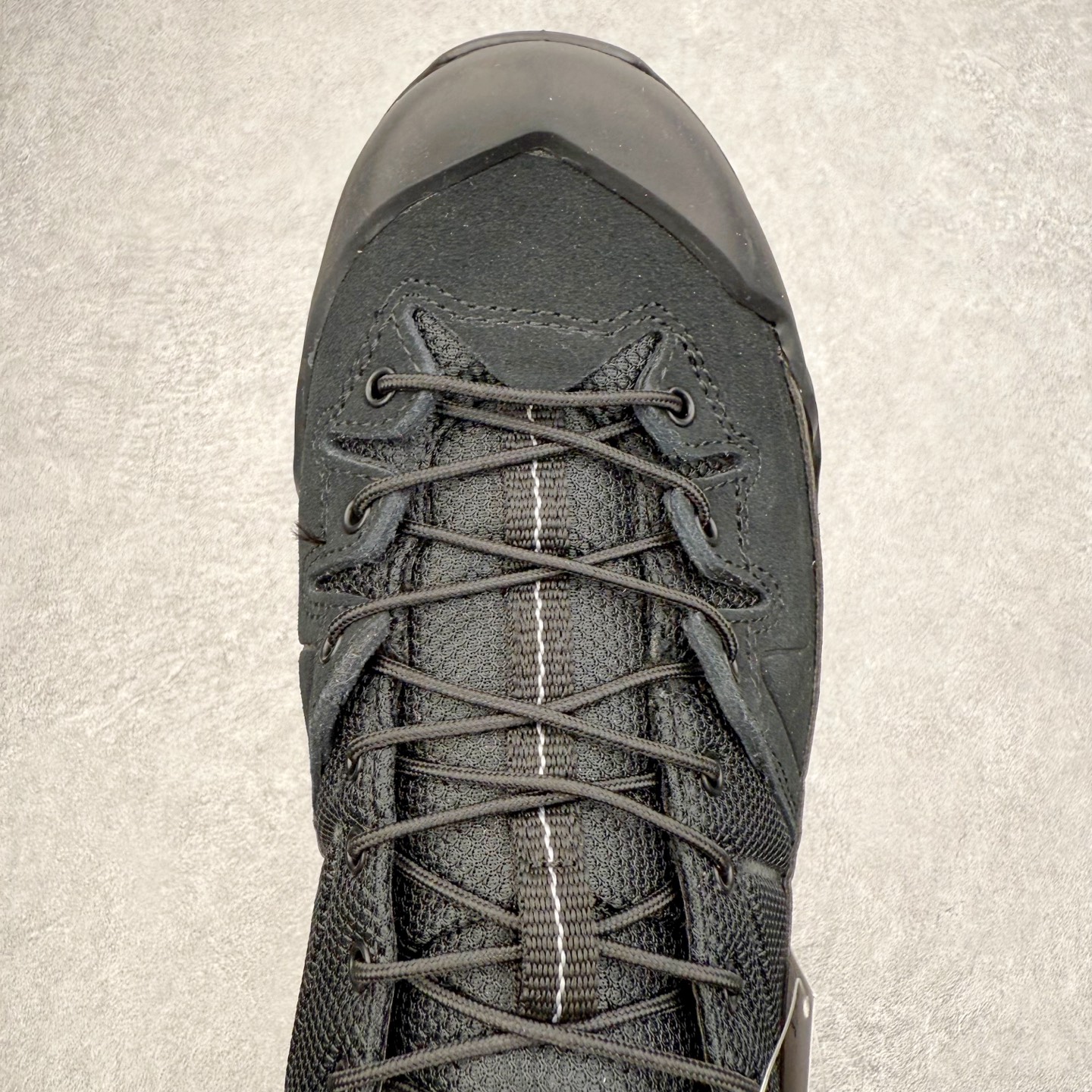 图片[4]-MM6 Maison Margiela x SALOMON X-ALP 萨洛蒙联名帆布织物舒适清凉低帮生活休闲鞋 男女同款 纯原外贸平台特供订单 耗时半年巨作 全套原纸板楦头开发 原厂特供网布配套加持 确保原汁原味 完美呈现版型 原档数据独家私模五层组合大底 原装Ortholite轻量化鞋垫 中底布带钢印编号 原厂TPU锁扣 进口港宝加持 后跟自然饱满 还原公司包裹性 尺码：36 36.5 37.5 38 38.5 39 40 40.5 41 42 42.5 43 44 44.5 45-选品中心