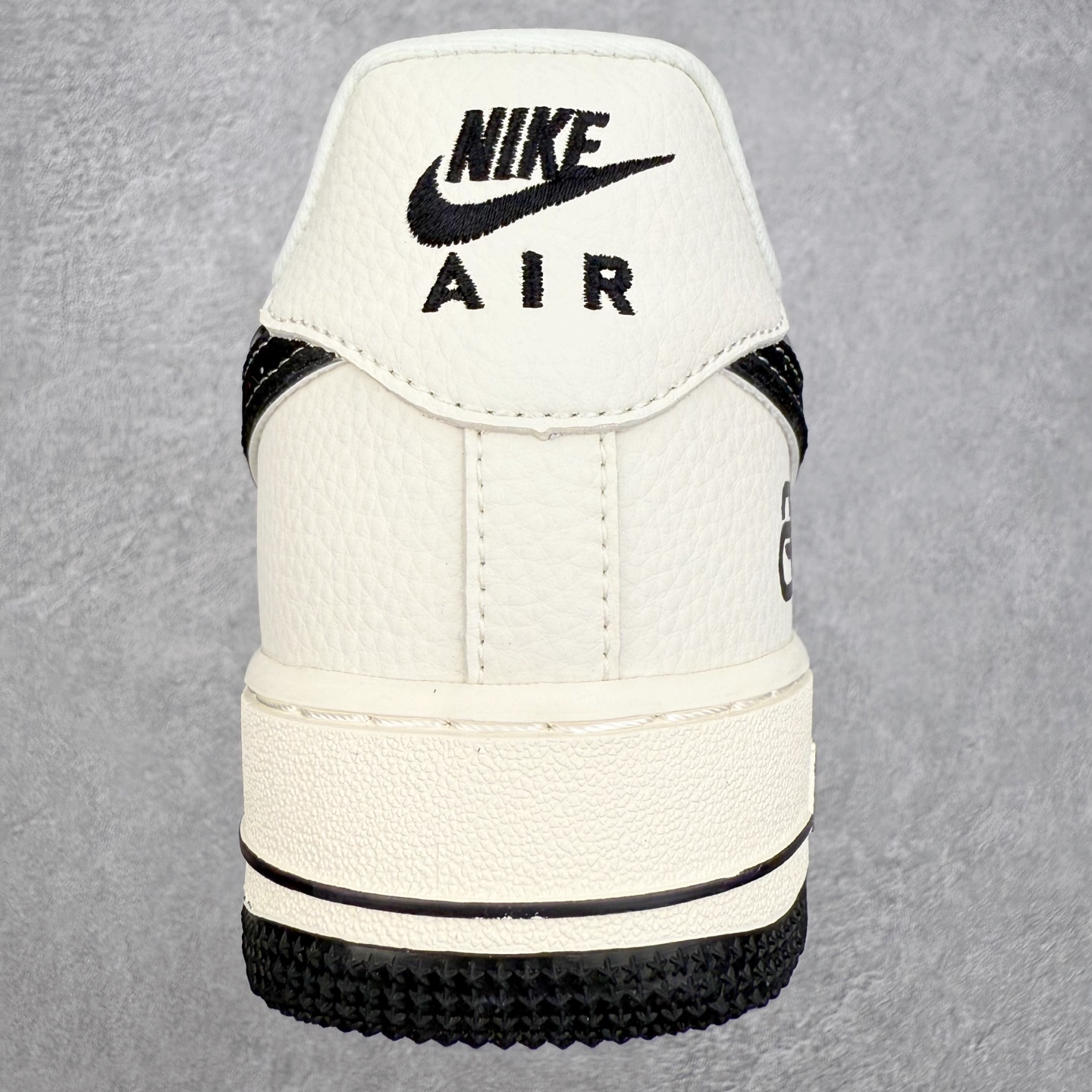 图片[8]-NK Air Force 1´07 Low 空军一号低帮百搭休闲运动板鞋 DD1928-309 柔软、弹性十足的缓震性能和出色的中底设计 横跨复古与现代的外型结合 造就出风靡全球 三十多年的Force 1 直到今天还深受青睐 实拍调校N版已经零色差零失真 百分百还原实物色彩所见即所得 不存在货不对板色差等低级问题 选购参考实物拍摄 不混卖不参货 只用心做好货严格选品 承诺混一赔十 尺码：36 36.5 37.5 38 38.5 39 40 40.5 41 42 42.5 43 44 44.5 45-选品中心