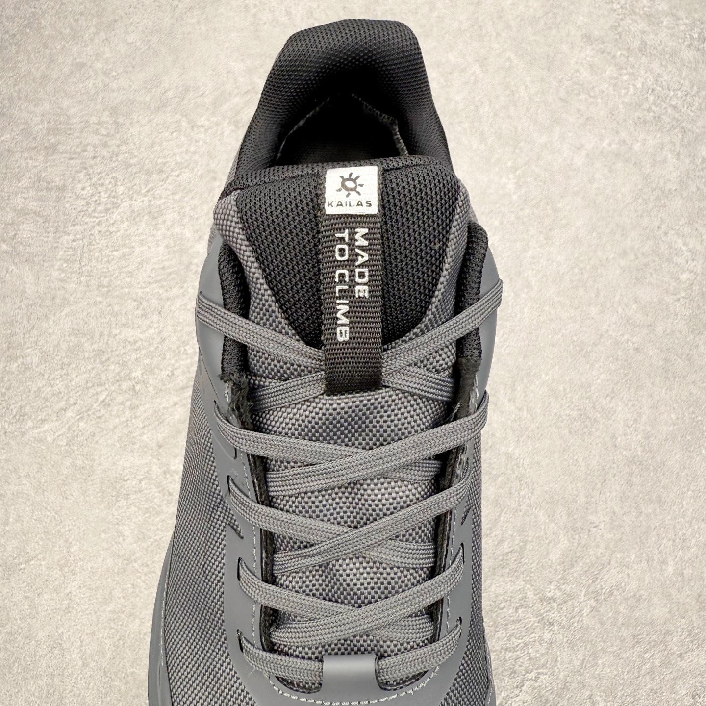 图片[5]-＃K版 KAILAS 凯乐石 界山户外运动舒适时尚防滑透气低帮登山徒步鞋 KAILAS凯乐石品牌是全球三大全系攀登品牌之一，于2003年创立于中国广州，致力于为有攀登梦想的户外运动员及爱好者，研发制造功能性专业装备，满足他们在极限环境下安全舒适的需求，凯乐石专注于科技面料的开发及专业功能设计，产品线覆盖登山、攀岩、徒步、越野跑山、露营、旅行等多项户外运动，通过运动员的测试反馈，不断进化迭代，产品荣获国内外大奖71座，发明专利21个，更突破性的自主研发攀登器械，打造出中国的攀登硬实力。实拍调校N版已经零色差零失真 百分百还原实物色彩所见即所得 不存在货不对板色差等低级问题 选购参考实物拍摄 不混卖不参货 只用心做好货严格选品 承诺混一赔十 尺码：36 36.5 37.5 38 38.5 39 40 40.5 41 42 42.5 43 44 44.5 45-选品中心