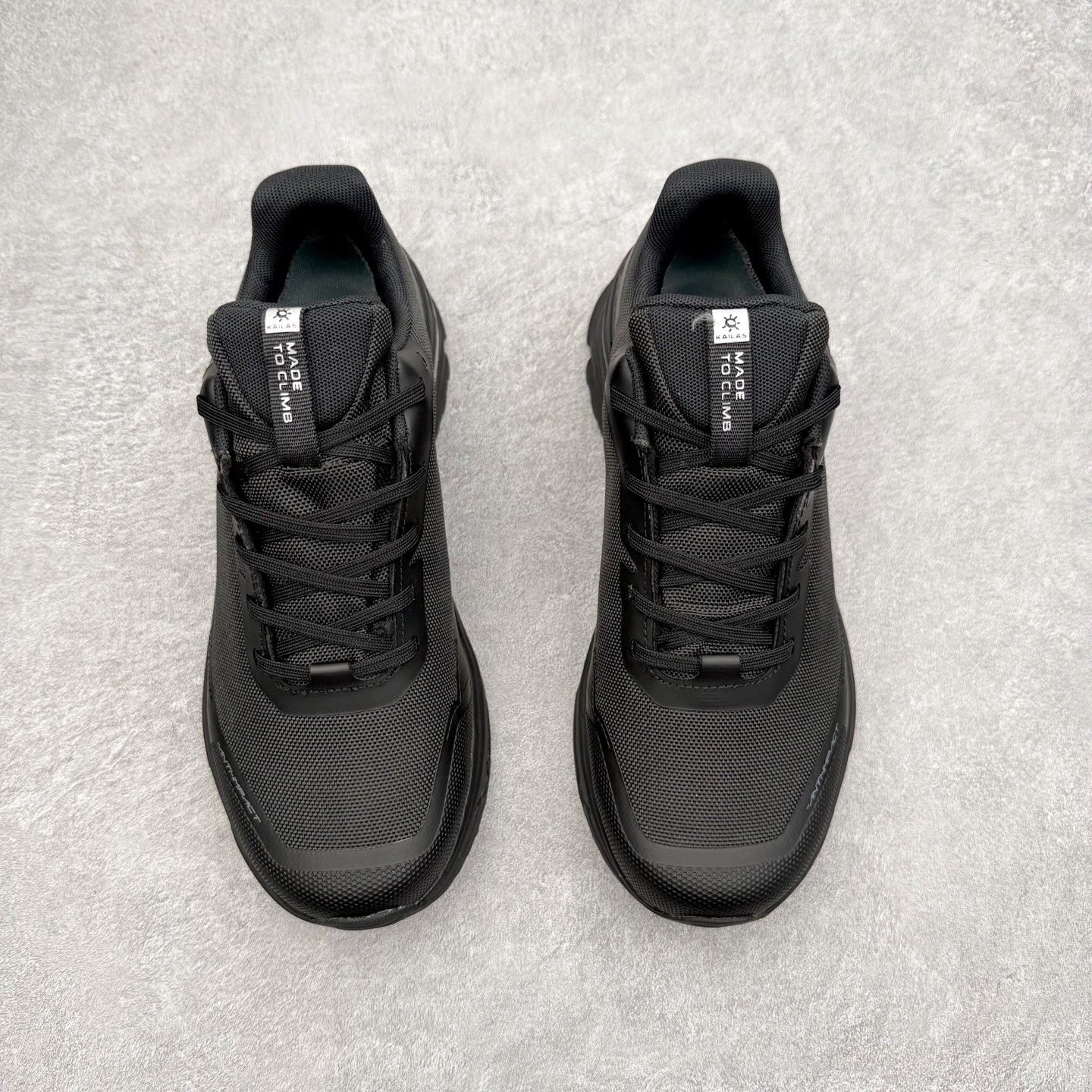 图片[2]-＃K版 KAILAS 凯乐石 界山户外运动舒适时尚防滑透气低帮登山徒步鞋 KAILAS凯乐石品牌是全球三大全系攀登品牌之一，于2003年创立于中国广州，致力于为有攀登梦想的户外运动员及爱好者，研发制造功能性专业装备，满足他们在极限环境下安全舒适的需求，凯乐石专注于科技面料的开发及专业功能设计，产品线覆盖登山、攀岩、徒步、越野跑山、露营、旅行等多项户外运动，通过运动员的测试反馈，不断进化迭代，产品荣获国内外大奖71座，发明专利21个，更突破性的自主研发攀登器械，打造出中国的攀登硬实力。实拍调校N版已经零色差零失真 百分百还原实物色彩所见即所得 不存在货不对板色差等低级问题 选购参考实物拍摄 不混卖不参货 只用心做好货严格选品 承诺混一赔十 尺码：36 36.5 37.5 38 38.5 39 40 40.5 41 42 42.5 43 44 44.5 45-选品中心