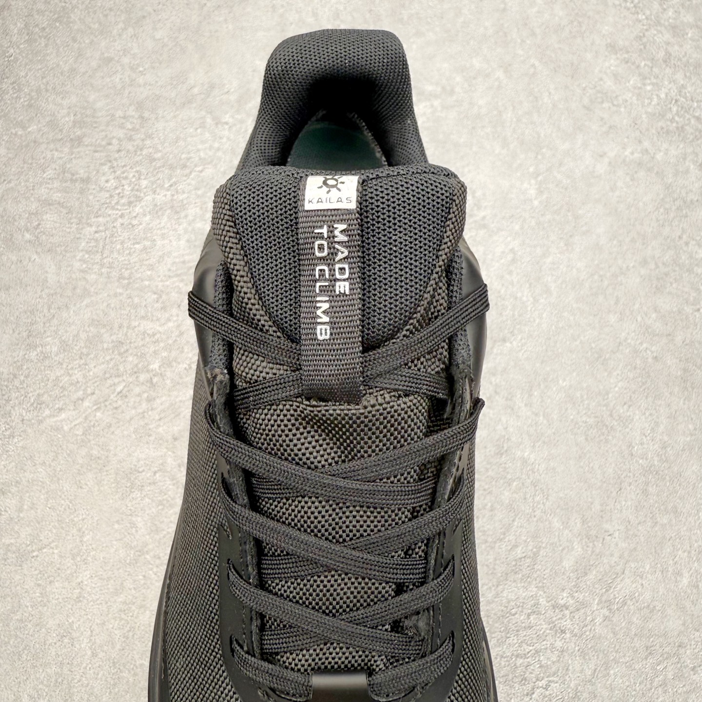 图片[5]-＃K版 KAILAS 凯乐石 界山户外运动舒适时尚防滑透气低帮登山徒步鞋 KAILAS凯乐石品牌是全球三大全系攀登品牌之一，于2003年创立于中国广州，致力于为有攀登梦想的户外运动员及爱好者，研发制造功能性专业装备，满足他们在极限环境下安全舒适的需求，凯乐石专注于科技面料的开发及专业功能设计，产品线覆盖登山、攀岩、徒步、越野跑山、露营、旅行等多项户外运动，通过运动员的测试反馈，不断进化迭代，产品荣获国内外大奖71座，发明专利21个，更突破性的自主研发攀登器械，打造出中国的攀登硬实力。实拍调校N版已经零色差零失真 百分百还原实物色彩所见即所得 不存在货不对板色差等低级问题 选购参考实物拍摄 不混卖不参货 只用心做好货严格选品 承诺混一赔十 尺码：36 36.5 37.5 38 38.5 39 40 40.5 41 42 42.5 43 44 44.5 45-选品中心