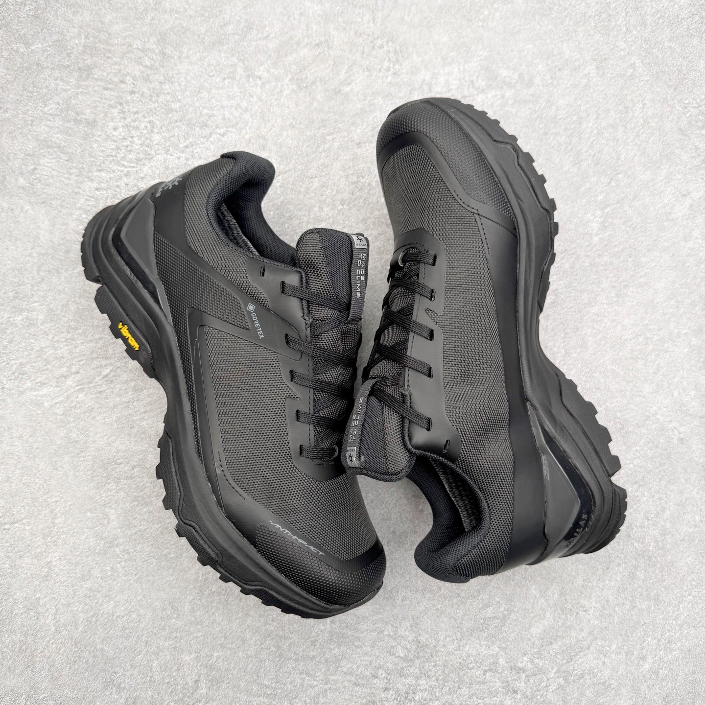 图片[3]-＃K版 KAILAS 凯乐石 界山户外运动舒适时尚防滑透气低帮登山徒步鞋 KAILAS凯乐石品牌是全球三大全系攀登品牌之一，于2003年创立于中国广州，致力于为有攀登梦想的户外运动员及爱好者，研发制造功能性专业装备，满足他们在极限环境下安全舒适的需求，凯乐石专注于科技面料的开发及专业功能设计，产品线覆盖登山、攀岩、徒步、越野跑山、露营、旅行等多项户外运动，通过运动员的测试反馈，不断进化迭代，产品荣获国内外大奖71座，发明专利21个，更突破性的自主研发攀登器械，打造出中国的攀登硬实力。实拍调校N版已经零色差零失真 百分百还原实物色彩所见即所得 不存在货不对板色差等低级问题 选购参考实物拍摄 不混卖不参货 只用心做好货严格选品 承诺混一赔十 尺码：36 36.5 37.5 38 38.5 39 40 40.5 41 42 42.5 43 44 44.5 45-选品中心