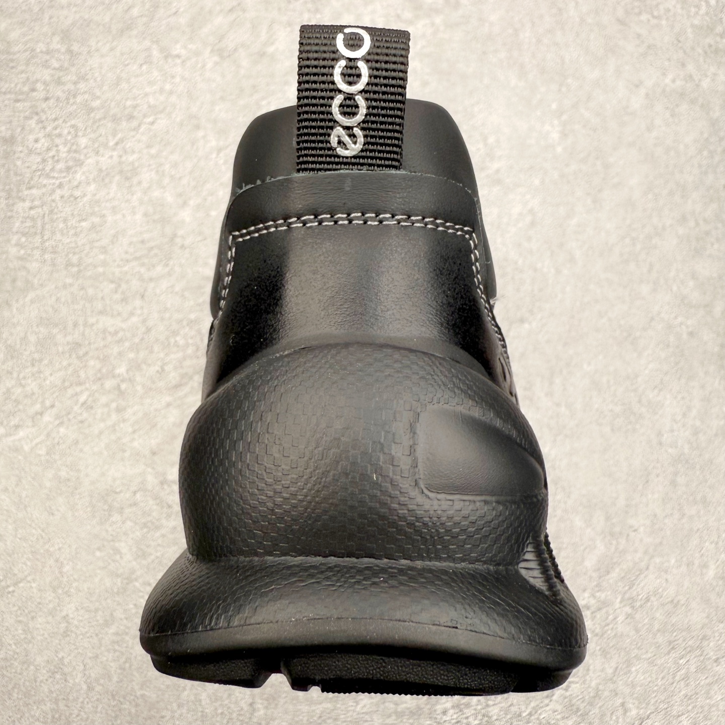 图片[8]-ECCO爱步跑步鞋百搭舒适 秋冬新款厚底休闲运动鞋男鞋 灵动系列 黄景瑜同款 品质牛皮鞋面，轻盈柔韧 具有良好的透气性 细腻柔软 简约系带设计 可自由调节松紧 贴合脚型 PU泡沫橡胶大底 抓地力强 具有良好的防滑耐磨性 时尚简约 休闲百搭 尺码：38 39 40 41 42 43 44 （皮鞋码）-选品中心