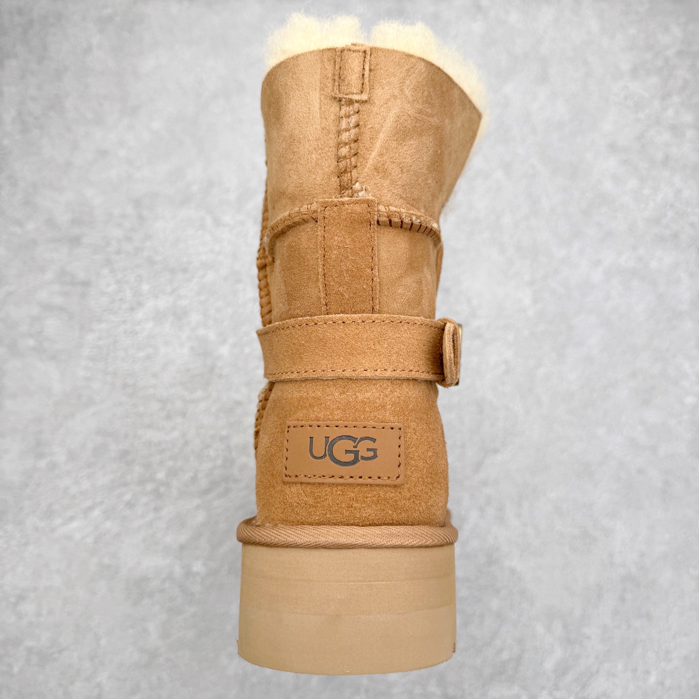 图片[8]-UGG 5971 秋冬羊皮毛一体雪地靴 全鞋采用ZP同厂 隆丰A级澳洲进口羊皮毛一体 品牌代工厂生产线 完全遵循ZP工艺流程 代工厂原厂版师 秉承无原鞋不开发选择 注重每一处细节 市面最正版型 TREADLITE\\\”轻翼\\\”科技外底 轻便/耐用/柔韧/桩型【售后郑重承诺】一个月内若出现重大脱胶/断底等质量问题 直接为您换新！尺码：35 36 37 38 39 40-选品中心