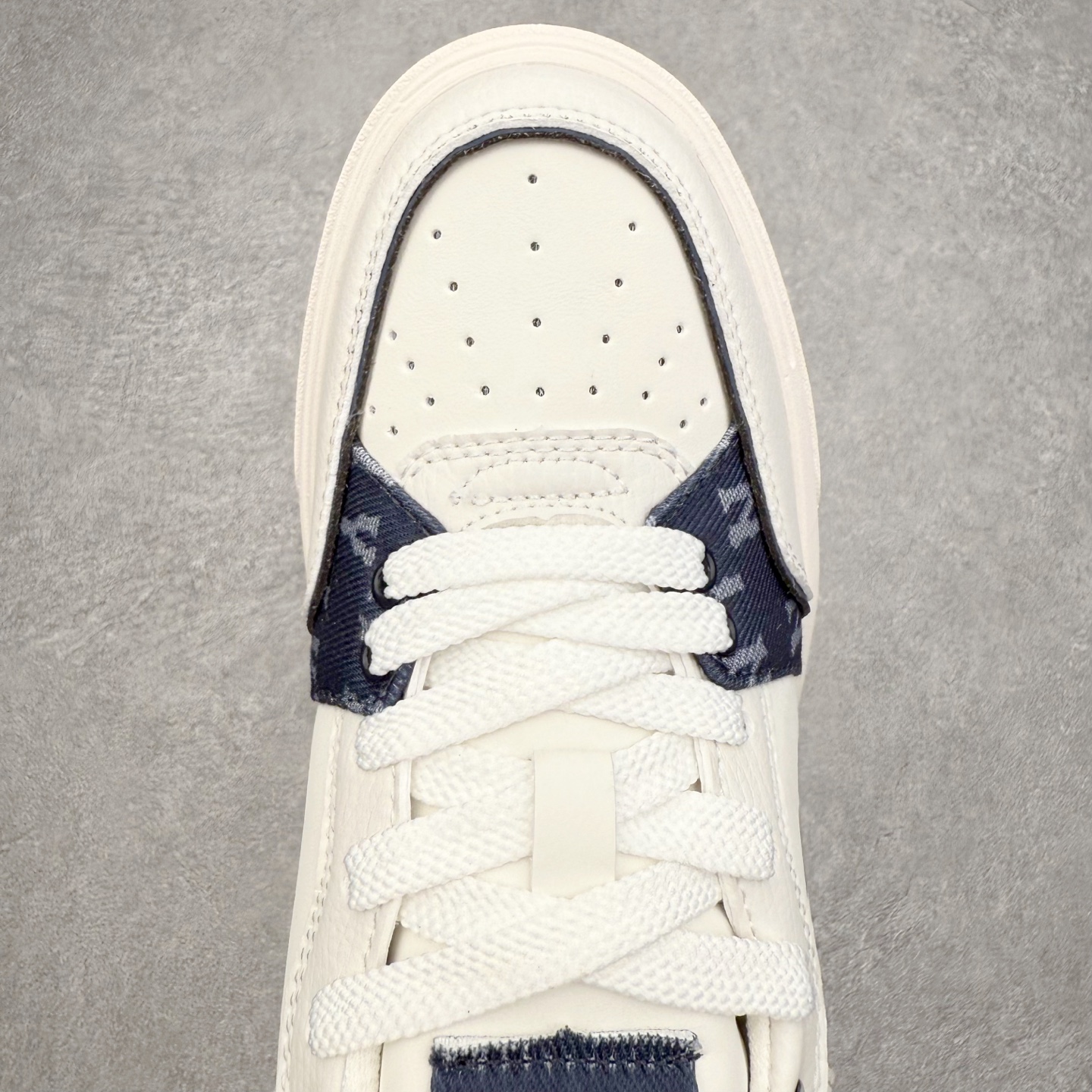 图片[4]-MLB Chunky Liner Basic 复古印花学长鞋系列低帮轻量增高厚底百搭休闲运动慢跑鞋板鞋 Korea韩国联名NY美国榄球纽约洋基队限定 韩国代购专供 全套原楦原纸板原厂数据开发 正确中底拉帮中底网布细节 平台代购专供 左脚内置芯片 韩国代购吊牌标贴 独家一比一RB+MD组合大底 高频后跟小人Logo精准对位立体饱满 正确网布加超迁鞋面 转印中底走线紧密 转印Logo工艺表层防刮不掉色 尺码：35 36 36.5 37.5 38 38.5 39 40 40.5 41 42 42.5 43 44 45-选品中心