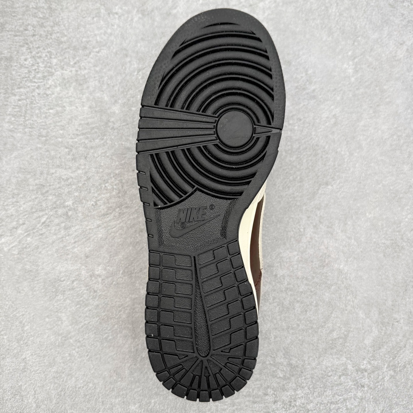 图片[9]-＃F版 NK Dunk Low IH7333-200 极限压缩利润空间 超乎所想的高性价比 用料绝不含糊 原盒原配 正确耐磨橡胶大底 超高清洁度 全鞋零毛边皮料切割 全套原楦原模倾力打造完美版型 尺码：36 36.5 37.5 38 38.5 39 40 40.5 41 42 42.5 43 44 44.5 45 46 47.5-选品中心