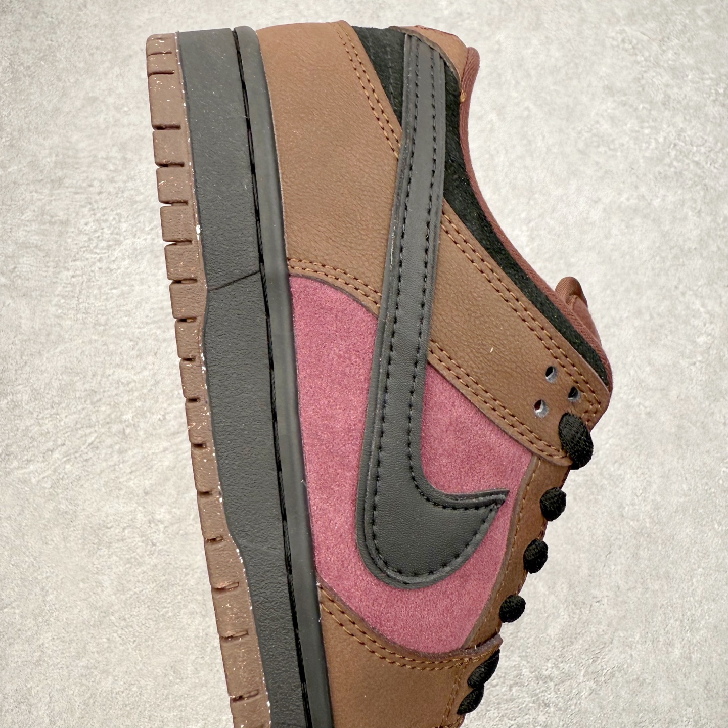 图片[6]-＃F版 NK SB Dunk Low FN0619-600 极限压缩利润空间 超乎所想的高性价比 用料绝不含糊 原盒原配 正确耐磨橡胶大底 超高清洁度 全鞋零毛边皮料切割 全套原楦原模倾力打造完美版型 尺码：36 36.5 37.5 38 38.5 39 40 40.5 41 42 42.5 43 44 44.5 45 46 47.5-选品中心