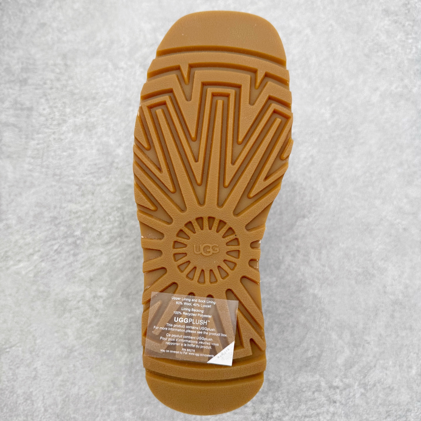 图片[9]-UGG 3258 秋冬羊皮毛一体雪地靴 全鞋采用ZP同厂 隆丰A级澳洲进口羊皮毛一体 品牌代工厂生产线 完全遵循ZP工艺流程 代工厂原厂版师 秉承无原鞋不开发选择 注重每一处细节 市面最正版型 TREADLITE\\\”轻翼\\\”科技外底 轻便/耐用/柔韧/桩型【售后郑重承诺】一个月内若出现重大脱胶/断底等质量问题 直接为您换新！尺码：35 36 37 38 39 40-选品中心