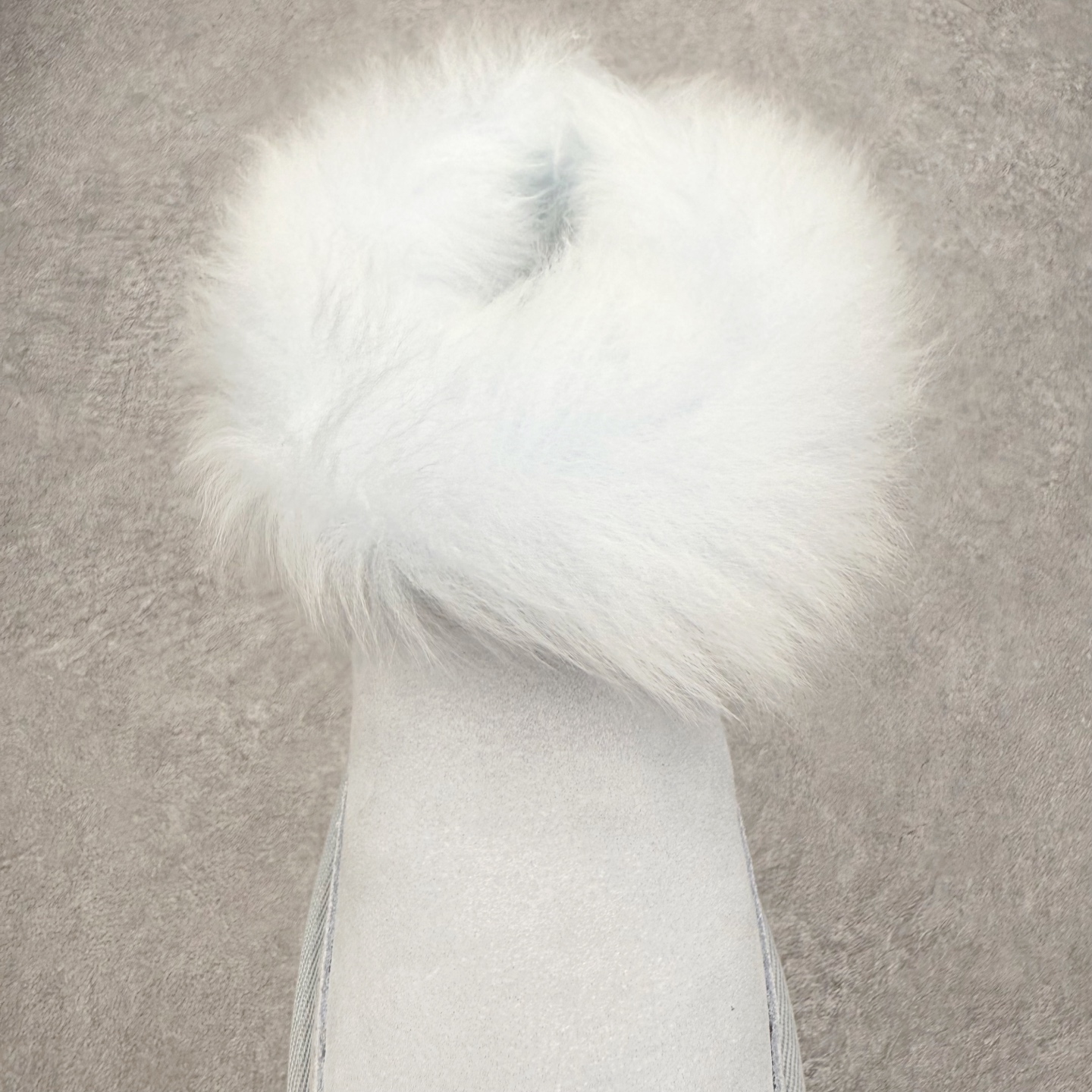 图片[5]-UGG 3832 秋冬羊皮毛一体雪地靴 全鞋采用ZP同厂 隆丰A级澳洲进口羊皮毛一体 品牌代工厂生产线 完全遵循ZP工艺流程 代工厂原厂版师 秉承无原鞋不开发选择 注重每一处细节 市面最正版型 TREADLITE\\\”轻翼\\\”科技外底 轻便/耐用/柔韧/桩型【售后郑重承诺】一个月内若出现重大脱胶/断底等质量问题 直接为您换新！尺码：35 36 37 38 39 40-选品中心