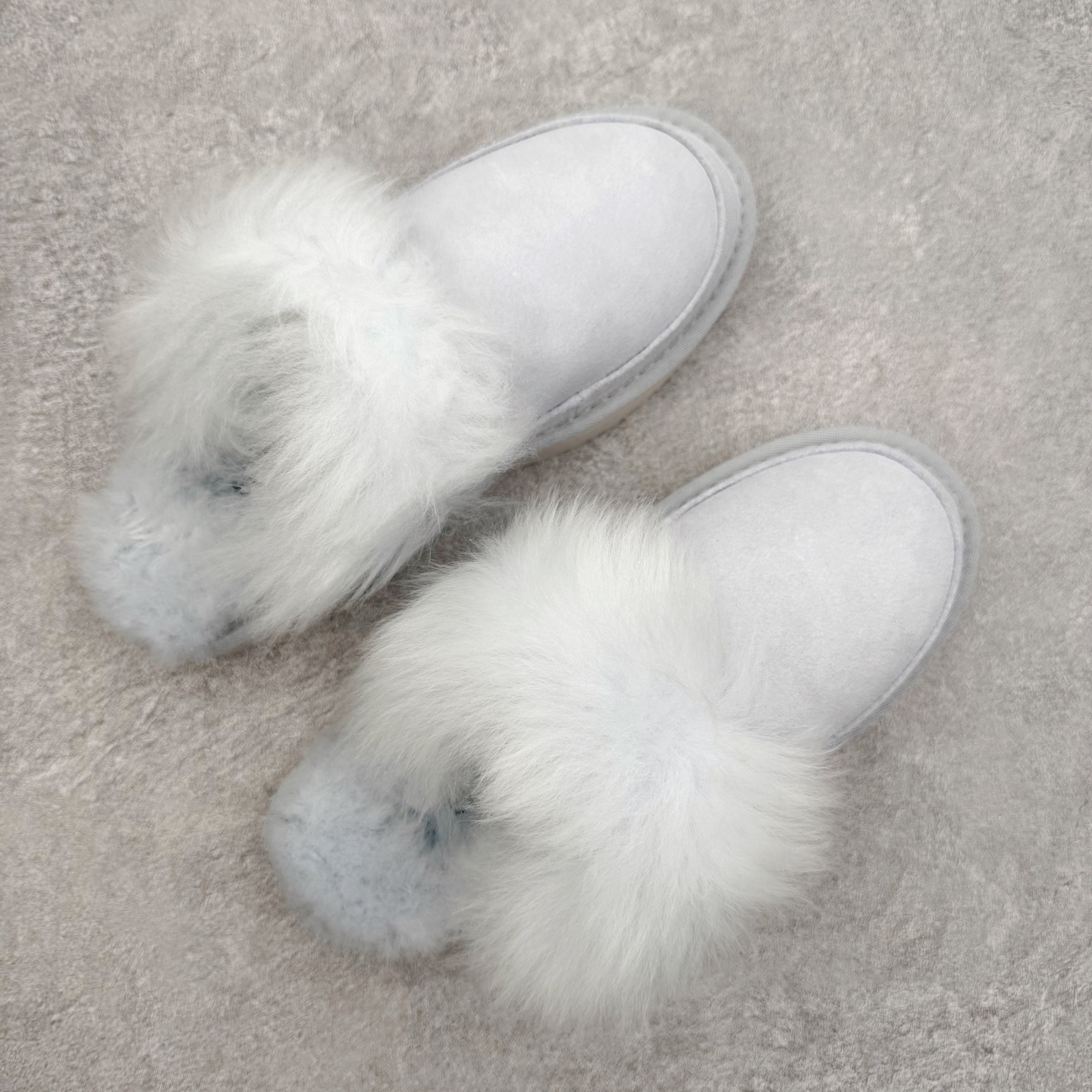 图片[3]-UGG 3930 秋冬羊皮毛一体雪地靴 全鞋采用ZP同厂 隆丰A级澳洲进口羊皮毛一体 品牌代工厂生产线 完全遵循ZP工艺流程 代工厂原厂版师 秉承无原鞋不开发选择 注重每一处细节 市面最正版型 TREADLITE\\\”轻翼\\\”科技外底 轻便/耐用/柔韧/桩型【售后郑重承诺】一个月内若出现重大脱胶/断底等质量问题 直接为您换新！尺码：35 36 37 38 39 40-选品中心