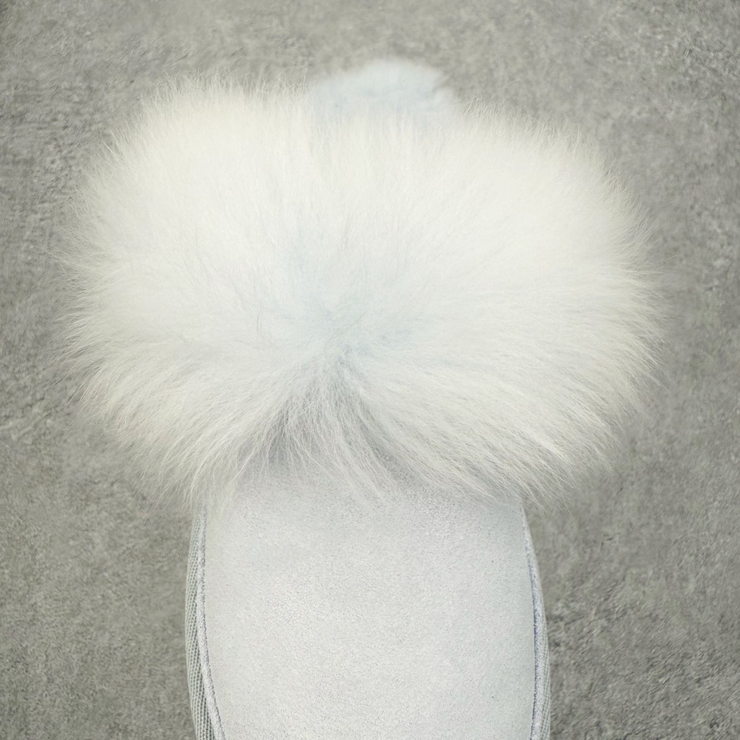 图片[5]-UGG 3930 秋冬羊皮毛一体雪地靴 全鞋采用ZP同厂 隆丰A级澳洲进口羊皮毛一体 品牌代工厂生产线 完全遵循ZP工艺流程 代工厂原厂版师 秉承无原鞋不开发选择 注重每一处细节 市面最正版型 TREADLITE\\\”轻翼\\\”科技外底 轻便/耐用/柔韧/桩型【售后郑重承诺】一个月内若出现重大脱胶/断底等质量问题 直接为您换新！尺码：35 36 37 38 39 40-选品中心