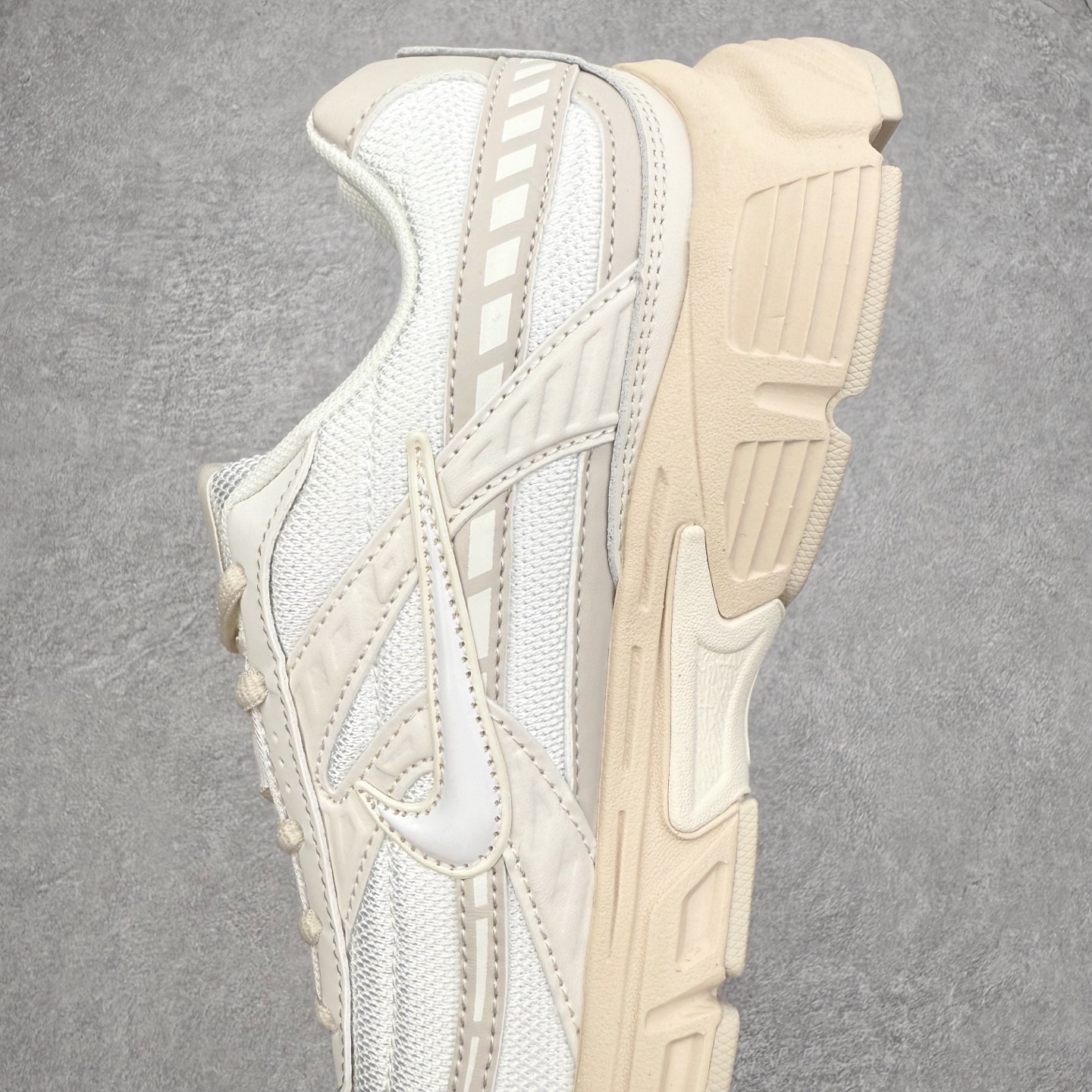 图片[7]-NK Initiator 创始者系列复古老爹鞋运动舒适复古网布合成革减震防滑耐磨低帮休闲跑步鞋 Ins爆火全新韩系古着风 回味经典 采用透气网眼鞋面和支撑覆盖层 自然运动设计的Phlyon中底用于缓冲 BRS 1000碳橡胶外底具有轻质柔韧性 牵引力和耐用性 尺码：36 36.5 37.5 38 38.5 39 40 40.5 41 42 42.5 43 44 45-选品中心