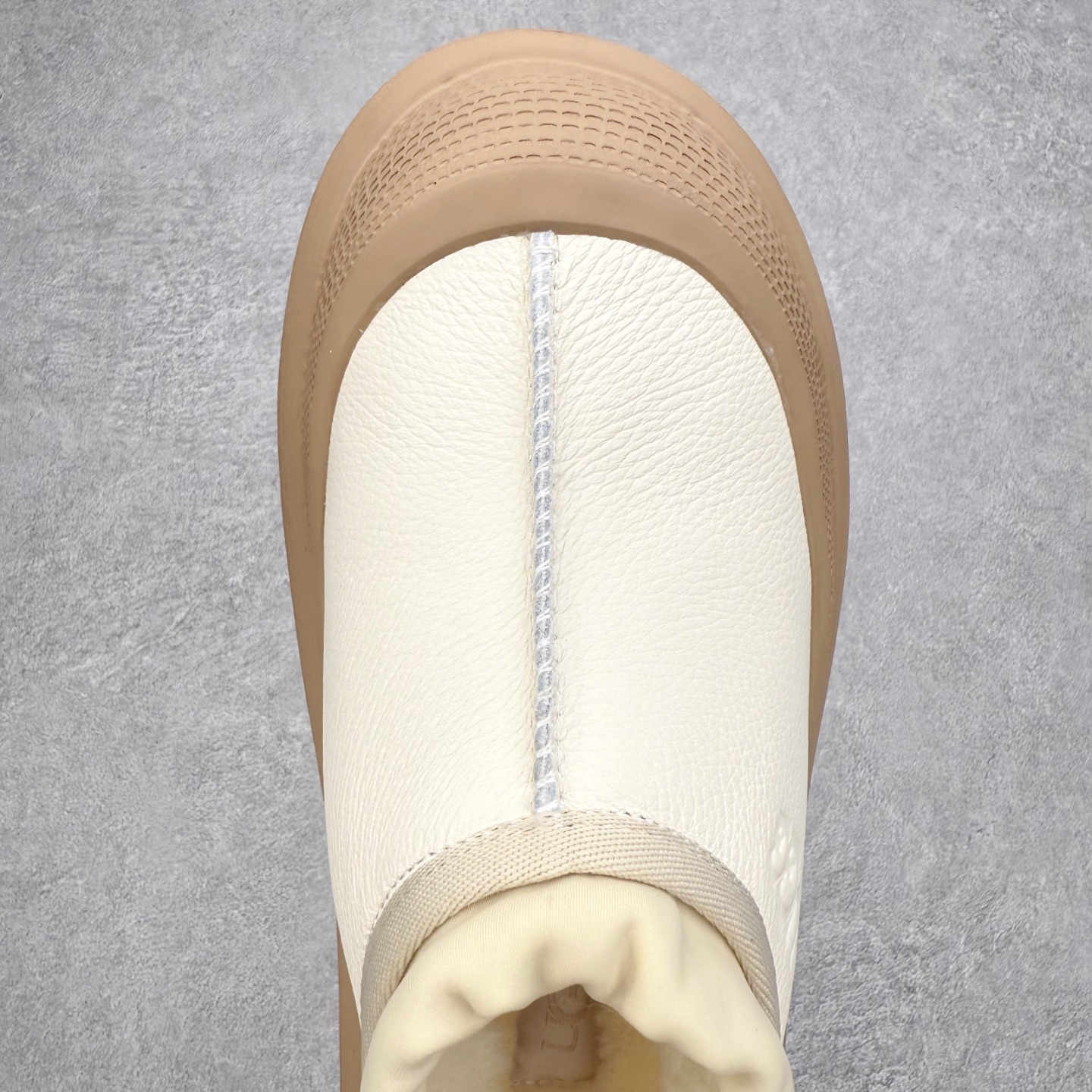 图片[4]-UGG 4096 M Tasman Weather Hybrid 塔斯曼混合系列低帮厚底轻量休闲运动鞋 UGG 2024秋冬新品 机能撞色王一博代言热门大爆款！包头套脚低帮 进口隆丰一级羊皮毛一体 代购专供品质 高弹Modern中底 外置防滑大底 套脚抽绳设计 穿脱十分方便 采用TPU模压定型翻毛皮鞋面材质#选用17毫米UGGPURE™ 植入式羊毛里衬与可拆卸的UGGPURE™ 植入式羊毛鞋垫#包头式EVA轻翼科技外底防滑,耐磨性和良好的弹性❗ 尺码：36/45-选品中心