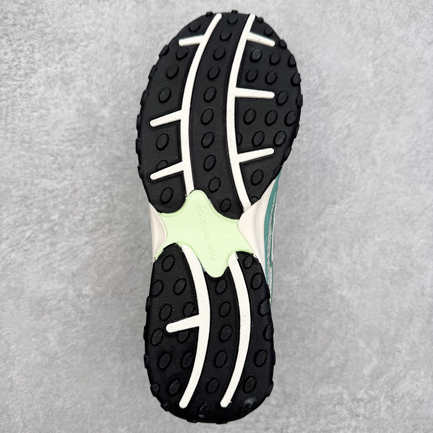 图片[9]-＃福利特价 New Balance NB204L 舒适百搭耐磨轻便低帮 生活休闲鞋 男女同款 尺码：36 37 37.5 38 38.5 39.5 40 40.5 41.5 42 42.5 43 44 45-选品中心