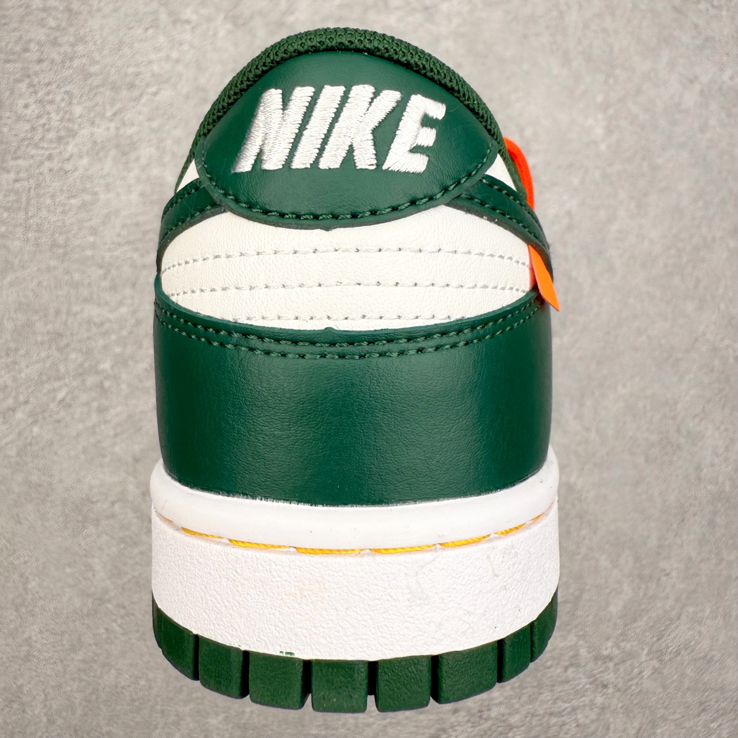 图片[8]-NK Dunk Low DD1391-100 定制系列天花板 无原鞋不开发 全系列得物原鞋一比一校对开发 配色持续更新中 终端对接 优势输出 全套原厂楦头原纸板数据档案倾力打造 原汁原味莞产 极致还原 圈内最强针车工艺 高端零售指定版 广东原厂配套原盒原标 鞋盒分三个尺码段 原厂冲刀 超高清洁度 全鞋零毛边皮料切割 采用原厂百宏鞋带以及原厂百宏织唛舌标 内标可供原厂几率过验 进口原装条纹中底布 四线拉帮白色点胶 原厂拉帮手法遵循公司 原厂电绣 极致还原 尺码：36 36.5 37.5 38 38.5 39 40 40.5 41 42 42.5 43 44 44.5 45 46-选品中心