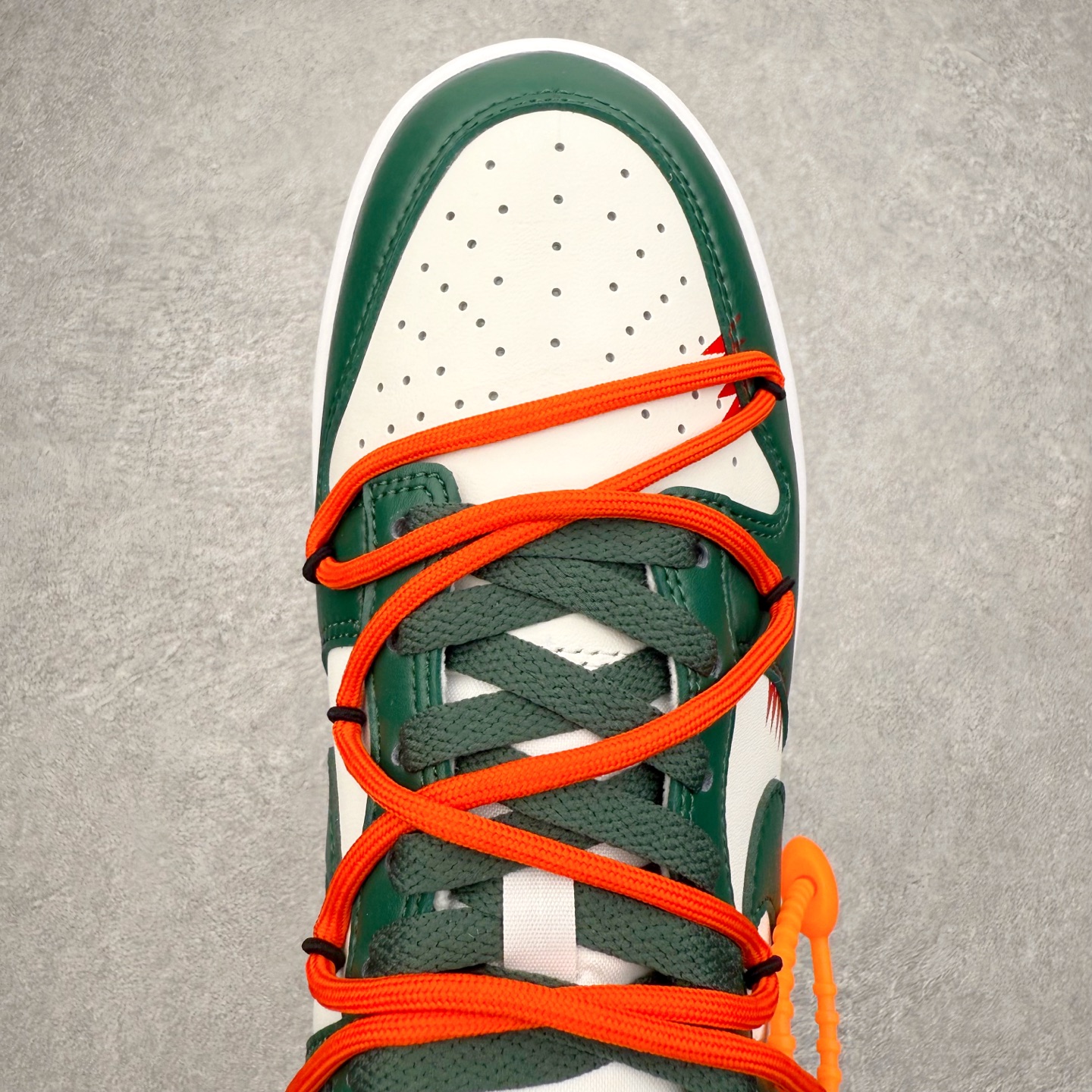 图片[4]-NK Dunk Low DD1391-100 定制系列天花板 无原鞋不开发 全系列得物原鞋一比一校对开发 配色持续更新中 终端对接 优势输出 全套原厂楦头原纸板数据档案倾力打造 原汁原味莞产 极致还原 圈内最强针车工艺 高端零售指定版 广东原厂配套原盒原标 鞋盒分三个尺码段 原厂冲刀 超高清洁度 全鞋零毛边皮料切割 采用原厂百宏鞋带以及原厂百宏织唛舌标 内标可供原厂几率过验 进口原装条纹中底布 四线拉帮白色点胶 原厂拉帮手法遵循公司 原厂电绣 极致还原 尺码：36 36.5 37.5 38 38.5 39 40 40.5 41 42 42.5 43 44 44.5 45 46-选品中心