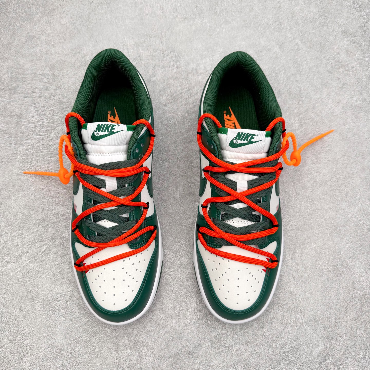 图片[2]-NK Dunk Low DD1391-100 定制系列天花板 无原鞋不开发 全系列得物原鞋一比一校对开发 配色持续更新中 终端对接 优势输出 全套原厂楦头原纸板数据档案倾力打造 原汁原味莞产 极致还原 圈内最强针车工艺 高端零售指定版 广东原厂配套原盒原标 鞋盒分三个尺码段 原厂冲刀 超高清洁度 全鞋零毛边皮料切割 采用原厂百宏鞋带以及原厂百宏织唛舌标 内标可供原厂几率过验 进口原装条纹中底布 四线拉帮白色点胶 原厂拉帮手法遵循公司 原厂电绣 极致还原 尺码：36 36.5 37.5 38 38.5 39 40 40.5 41 42 42.5 43 44 44.5 45 46-选品中心