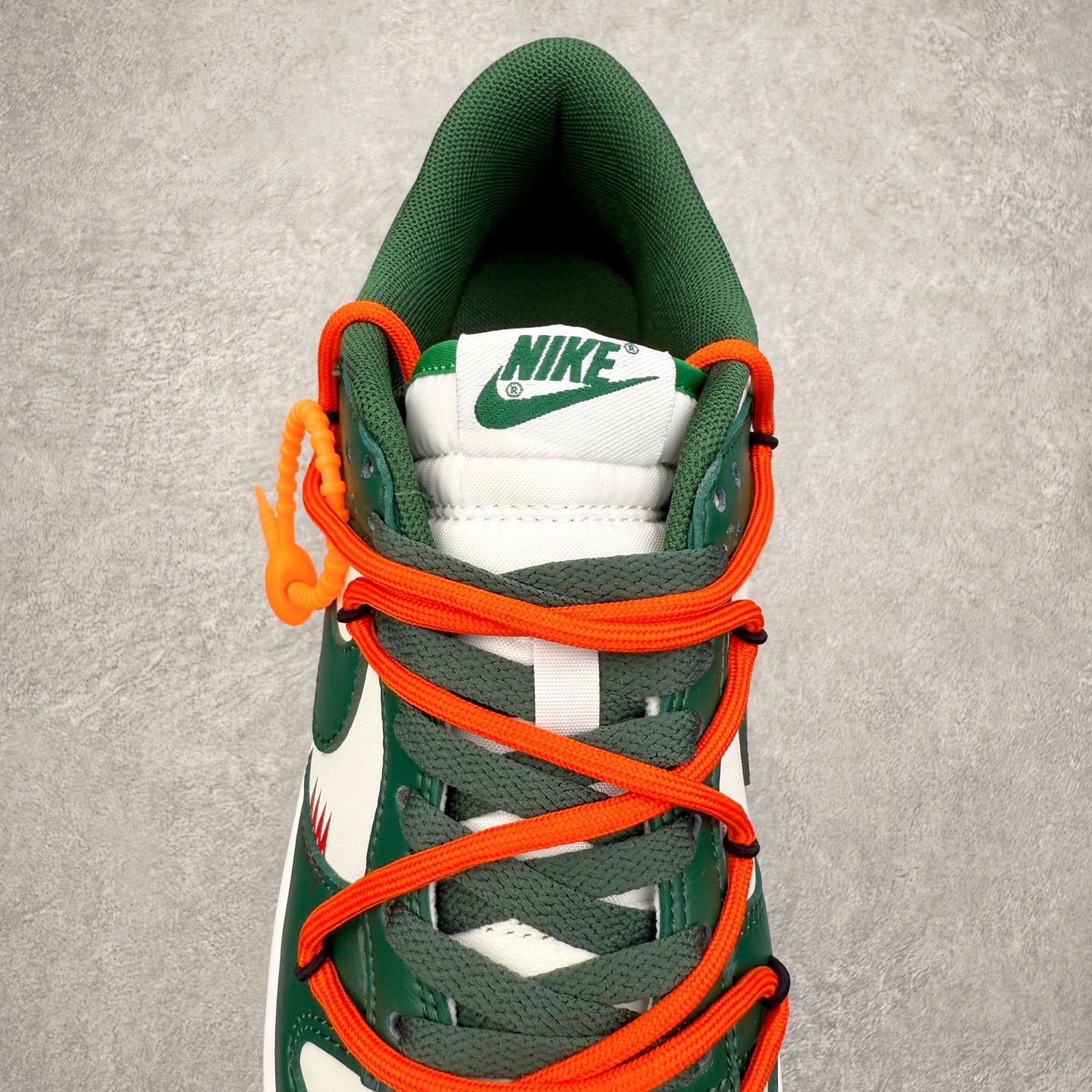 图片[5]-NK Dunk Low DD1391-100 定制系列天花板 无原鞋不开发 全系列得物原鞋一比一校对开发 配色持续更新中 终端对接 优势输出 全套原厂楦头原纸板数据档案倾力打造 原汁原味莞产 极致还原 圈内最强针车工艺 高端零售指定版 广东原厂配套原盒原标 鞋盒分三个尺码段 原厂冲刀 超高清洁度 全鞋零毛边皮料切割 采用原厂百宏鞋带以及原厂百宏织唛舌标 内标可供原厂几率过验 进口原装条纹中底布 四线拉帮白色点胶 原厂拉帮手法遵循公司 原厂电绣 极致还原 尺码：36 36.5 37.5 38 38.5 39 40 40.5 41 42 42.5 43 44 44.5 45 46-选品中心