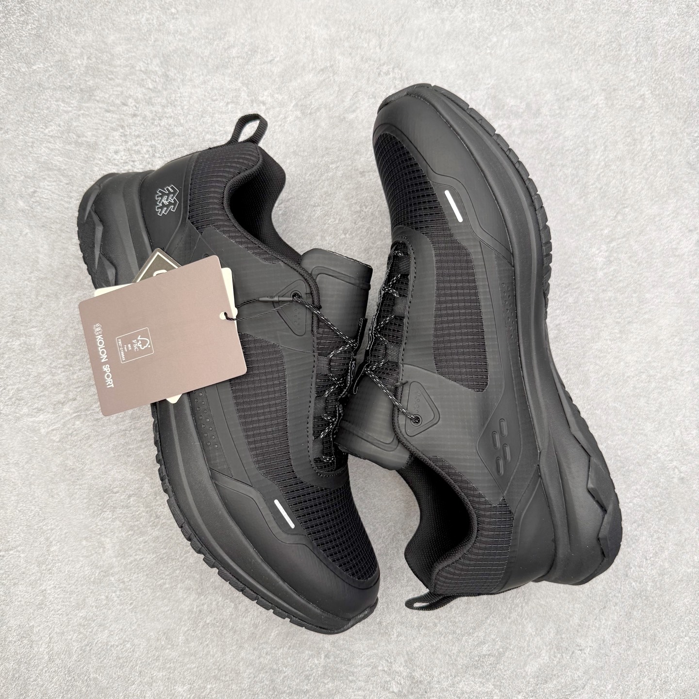 图片[3]-＃HP KOLON SPORT Skyler 2 舒适柔软 防水支撑轻便回弹低帮徒步鞋 男女同款 KOLON SPORT 可隆1973年诞生，并首次推出登山装备。自创立起，KOLON SPORT就把绿色定为基本色调，以常青树为品牌标志，坚持以关爱自然为己任，积极探求自然界的舒适，并以此应用于新产品的开发与研究。40多年来，历经不断革新，成就高端专业户外品牌。实拍调校N版已经零色差零失真 百分百还原实物色彩所见即所得 不存在货不对板色差等低级问题 选购参考实物拍摄 不混卖不参货 只用心做好货严格选品 承诺混一赔十 尺码：39 40 40.5 41 42 42.5 43 44 44.5 45-选品中心