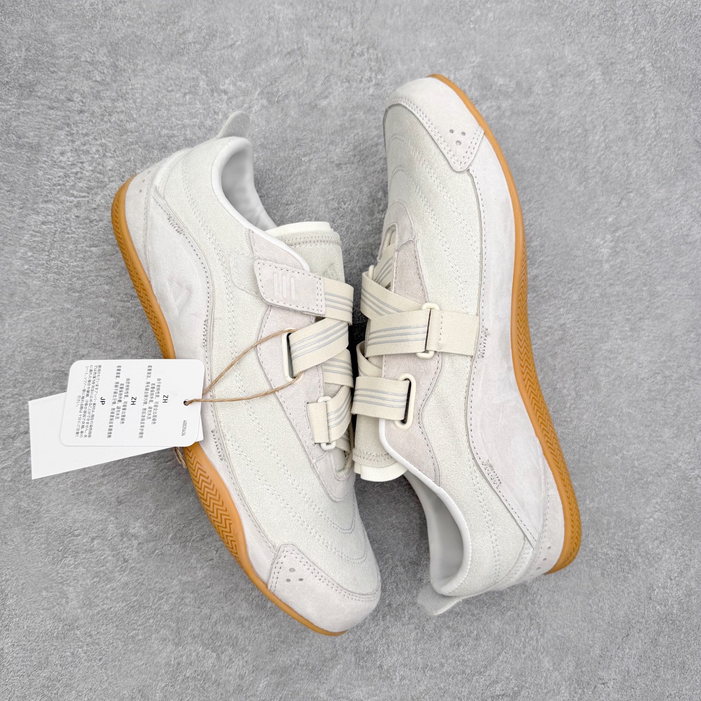 图片[3]-AD FOS URBAN REVERIE 舒适百搭 耐磨 低帮 生活休闲鞋 JS0151 实拍调校N版已经零色差零失真 百分百还原实物色彩所见即所得 不存在货不对板色差等低级问题 选购参考实物拍摄 不混卖不参货 只用心做好货严格选品 承诺混一赔十 尺码：36 36.5 37.5 38 38.5 39 40 40.5 41 42 42.5 43 44 44.5 45-选品中心