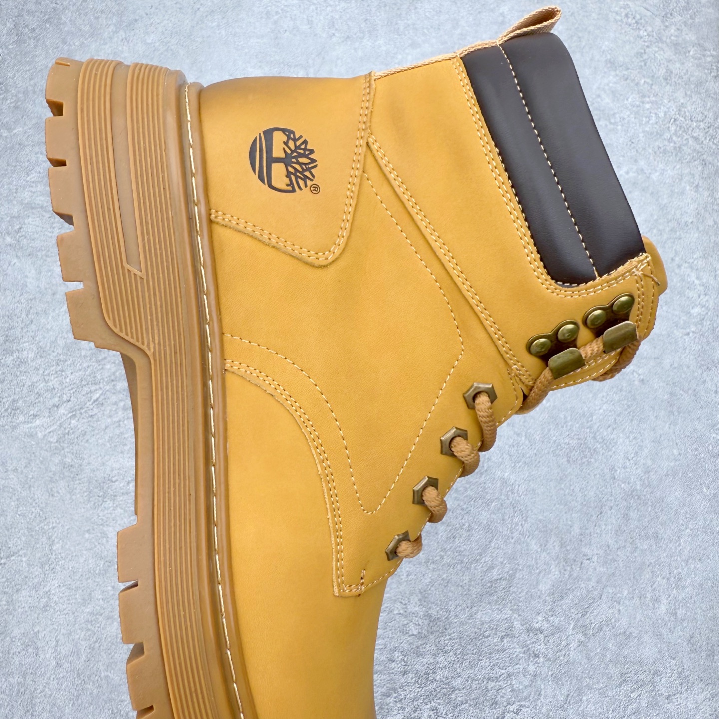 图片[6]-Timberland添柏岚/天伯伦户外中帮休闲大黄靴系列 广东大厂品质 原盒原包装 面料采用意大利🇮🇹顶级磨砂细纹牛皮 搭配防臭防腐真皮乳胶鞋垫 给您完美的穿着体验 质量考究耐穿 型男必备 专治不帅 高品质脚感一流 尺码：38 39 40 41 42 43 44（皮鞋码）-选品中心