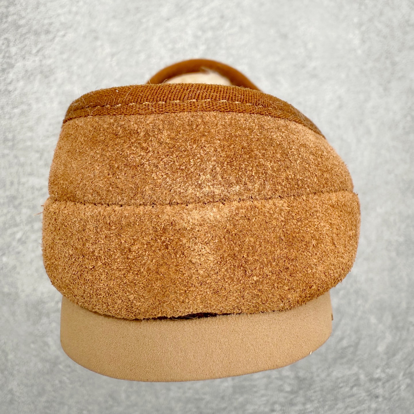 图片[8]-UGG 0881 秋冬羊皮毛一体雪地靴 全鞋采用ZP同厂 隆丰A级澳洲进口羊皮毛一体 品牌代工厂生产线 完全遵循ZP工艺流程 代工厂原厂版师 秉承无原鞋不开发选择 注重每一处细节 市面最正版型 TREADLITE\\\”轻翼\\\”科技外底 轻便/耐用/柔韧/桩型【售后郑重承诺】一个月内若出现重大脱胶/断底等质量问题 直接为您换新！尺码：35 36 37 38 39 40-选品中心