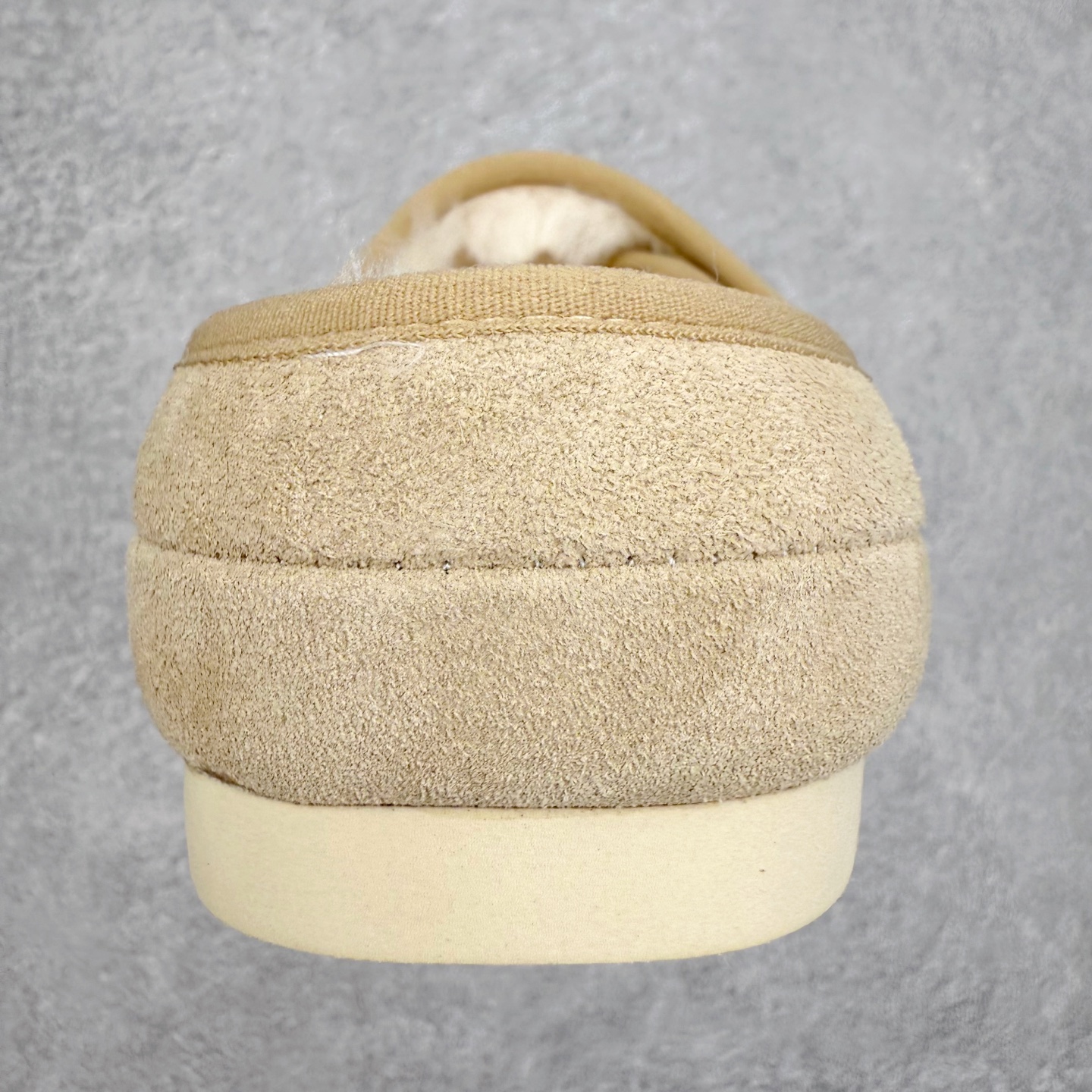 图片[8]-UGG 0881 秋冬羊皮毛一体雪地靴 全鞋采用ZP同厂 隆丰A级澳洲进口羊皮毛一体 品牌代工厂生产线 完全遵循ZP工艺流程 代工厂原厂版师 秉承无原鞋不开发选择 注重每一处细节 市面最正版型 TREADLITE\\\”轻翼\\\”科技外底 轻便/耐用/柔韧/桩型【售后郑重承诺】一个月内若出现重大脱胶/断底等质量问题 直接为您换新！尺码：35 36 37 38 39 40-选品中心