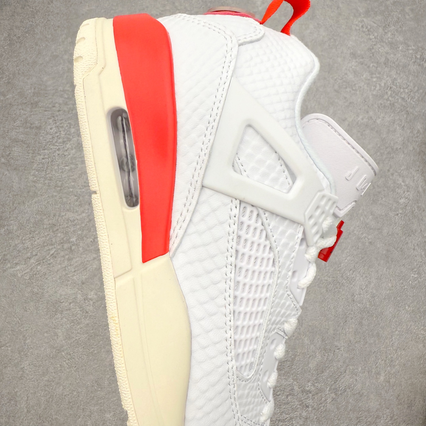 图片[6]-Jordan Spizike Low AJ复古低帮篮球鞋 HQ3602-121 这款鞋子著名导演斯派克李的Jordan Spizike专属 预计于明年夏季推出全新低帮版本 将包括三款配色 经典爆裂纹非常复古 两款配色分别以大学红和黑曜石蓝进行区分 鞋身设计中依旧带有大象爆裂纹、鞋侧束带、塑胶网布等经典元素 之后 在鞋舌、内衬以及鞋底等位置缀以大学红和黑曜石蓝搭配 带来全新造型 尺码：36 36.5 37.5 38 38.5 39 40 40.5 41 42 42.5 43 44 44.5 45 46-选品中心