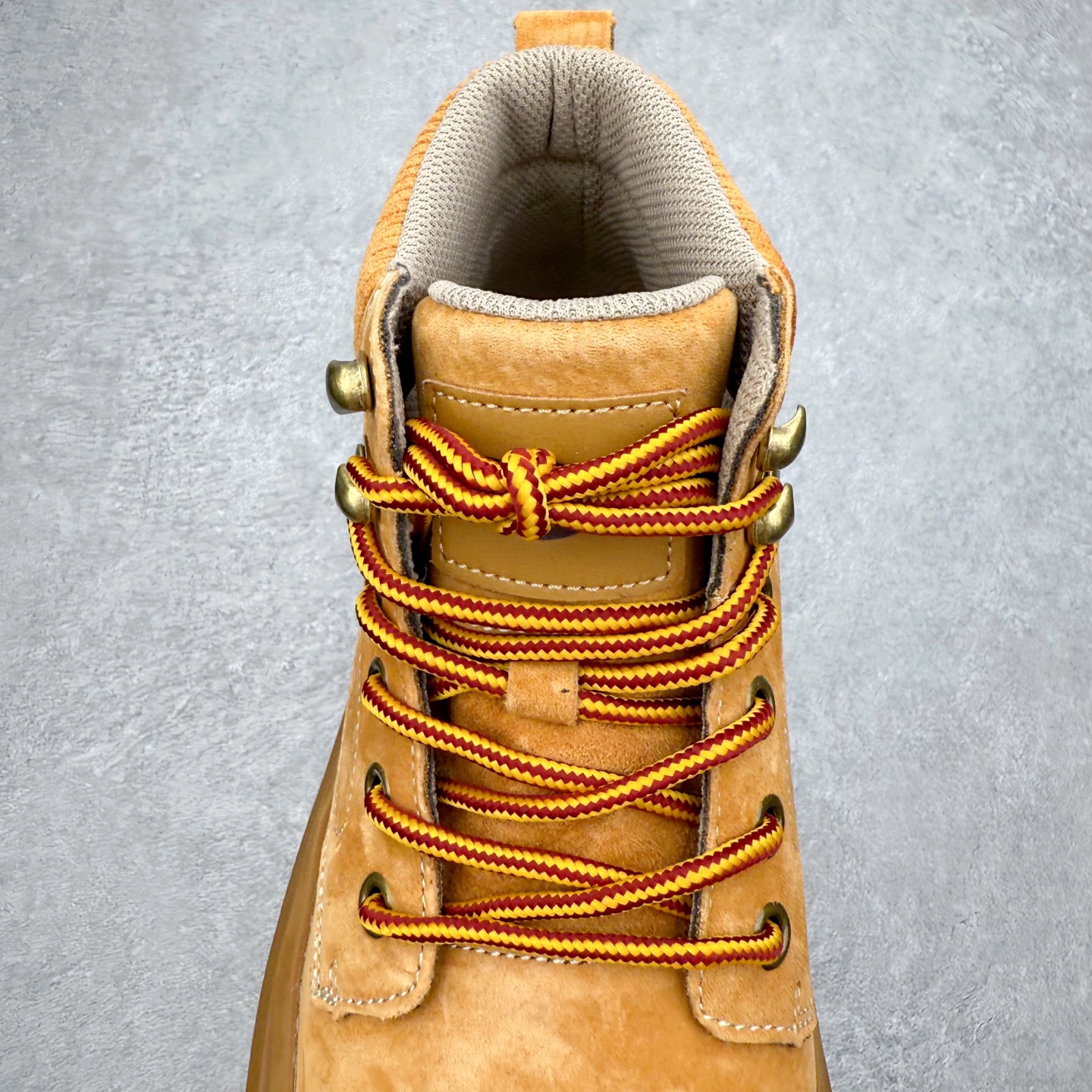 图片[5]-UGG Tasman Weather Hybrid 塔斯曼混合系列轻量休闲鞋 美国UGG秋冬新品（毛绒一体内里🔥保暖锁热）秋冬必备 户外男士高帮休闲马丁靴雪地靴系列 广东大厂品质 秋冬新款 时尚潮流搭配 面料釆用意大利进口磨砂牛皮 全鞋真牛皮材料 大底到五金都是代工厂原材料制作 好货不杀猪 首单质量严格把控 全套官网统一包装 今年冬季防寒户外专用产品 日常随意搭配 型男必备‼尺码：38-44-选品中心