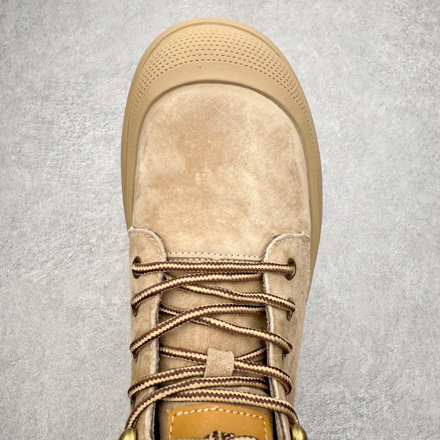 图片[4]-UGG Tasman Weather Hybrid 塔斯曼混合系列轻量休闲鞋 美国UGG秋冬新品（毛绒一体内里🔥保暖锁热）秋冬必备 户外男士高帮休闲马丁靴雪地靴系列 广东大厂品质 秋冬新款 时尚潮流搭配 面料釆用意大利进口磨砂牛皮 全鞋真牛皮材料 大底到五金都是代工厂原材料制作 好货不杀猪 首单质量严格把控 全套官网统一包装 今年冬季防寒户外专用产品 日常随意搭配 型男必备‼尺码：38-44-选品中心