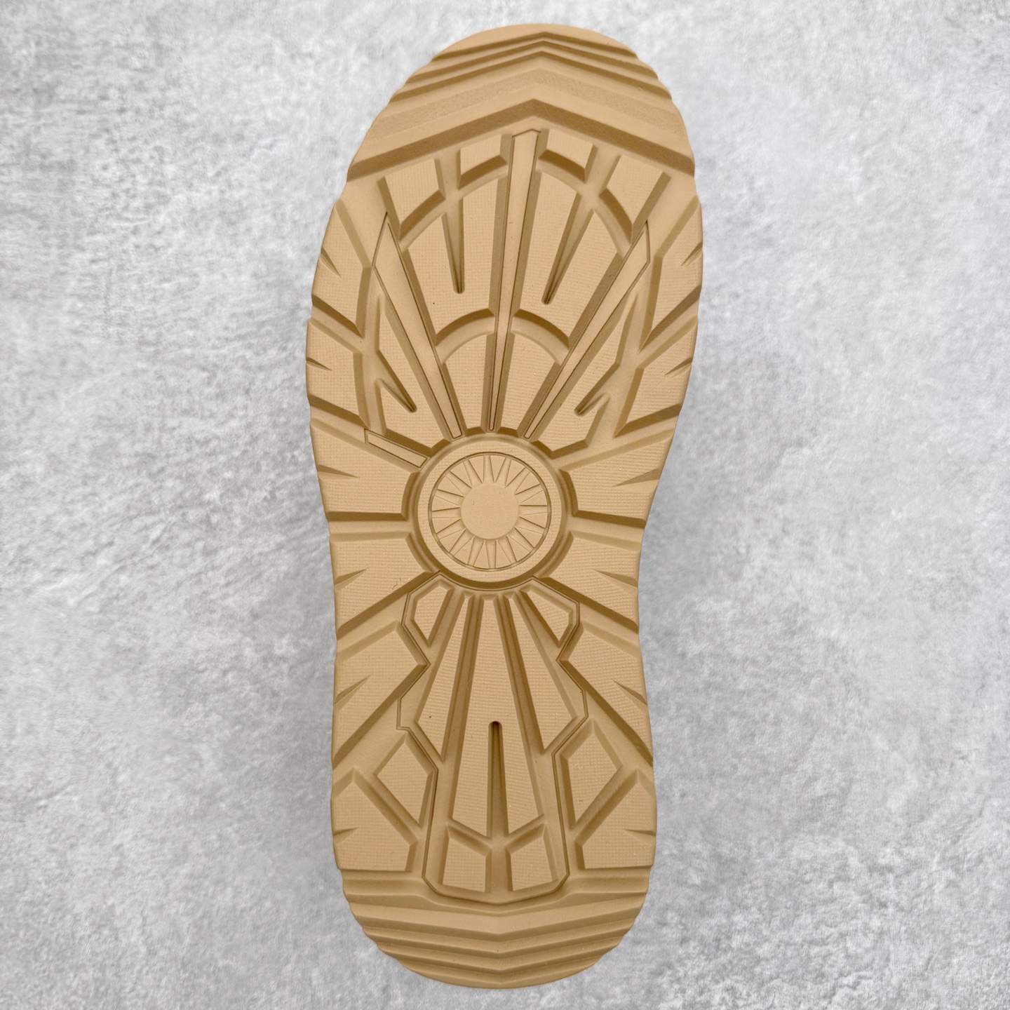 图片[9]-UGG Tasman Weather Hybrid 塔斯曼混合系列轻量休闲鞋 美国UGG秋冬新品（毛绒一体内里🔥保暖锁热）秋冬必备 户外男士高帮休闲马丁靴雪地靴系列 广东大厂品质 秋冬新款 时尚潮流搭配 面料釆用意大利进口磨砂牛皮 全鞋真牛皮材料 大底到五金都是代工厂原材料制作 好货不杀猪 首单质量严格把控 全套官网统一包装 今年冬季防寒户外专用产品 日常随意搭配 型男必备‼尺码：38-44-选品中心