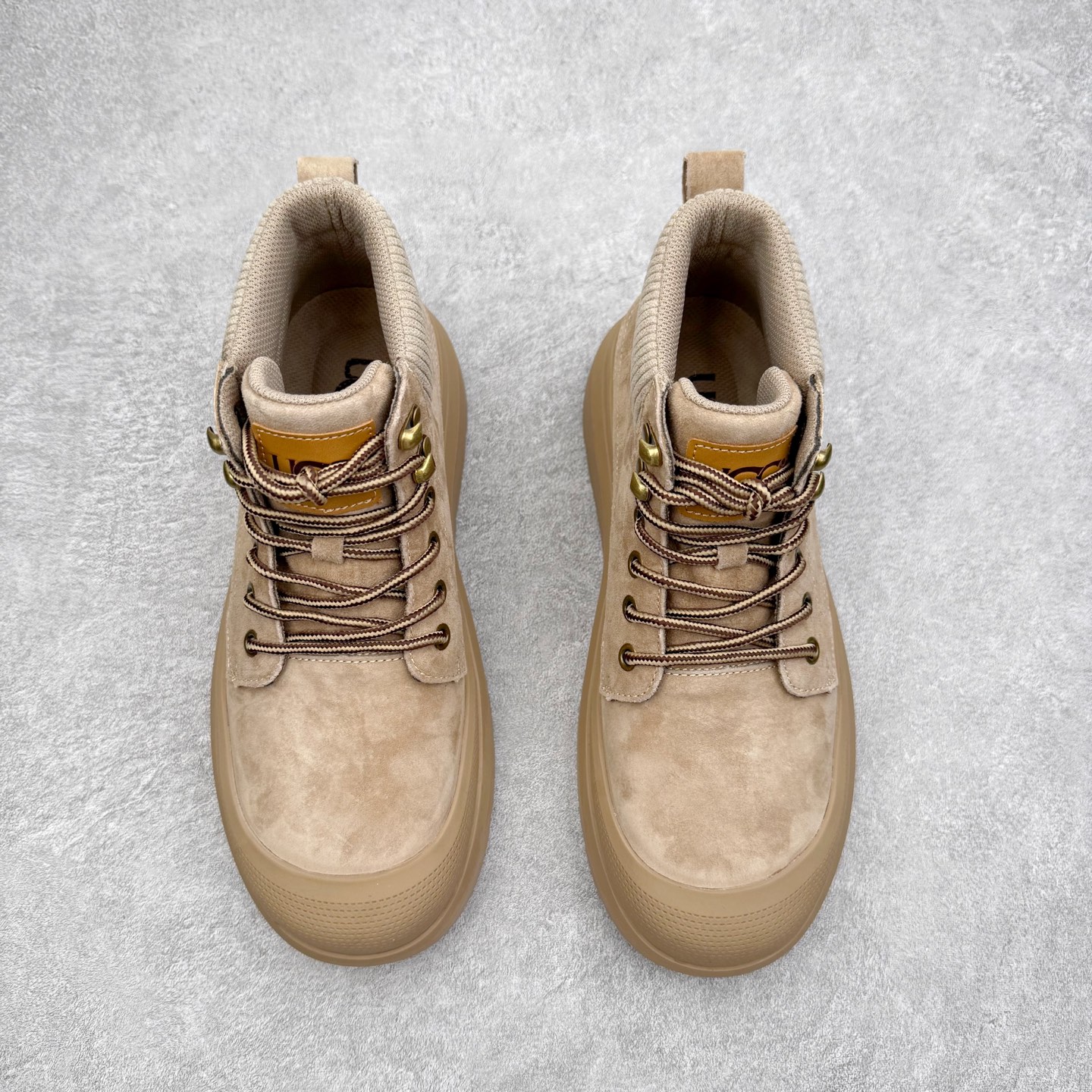 图片[2]-UGG Tasman Weather Hybrid 塔斯曼混合系列轻量休闲鞋 美国UGG秋冬新品（毛绒一体内里🔥保暖锁热）秋冬必备 户外男士高帮休闲马丁靴雪地靴系列 广东大厂品质 秋冬新款 时尚潮流搭配 面料釆用意大利进口磨砂牛皮 全鞋真牛皮材料 大底到五金都是代工厂原材料制作 好货不杀猪 首单质量严格把控 全套官网统一包装 今年冬季防寒户外专用产品 日常随意搭配 型男必备‼尺码：38-44-选品中心